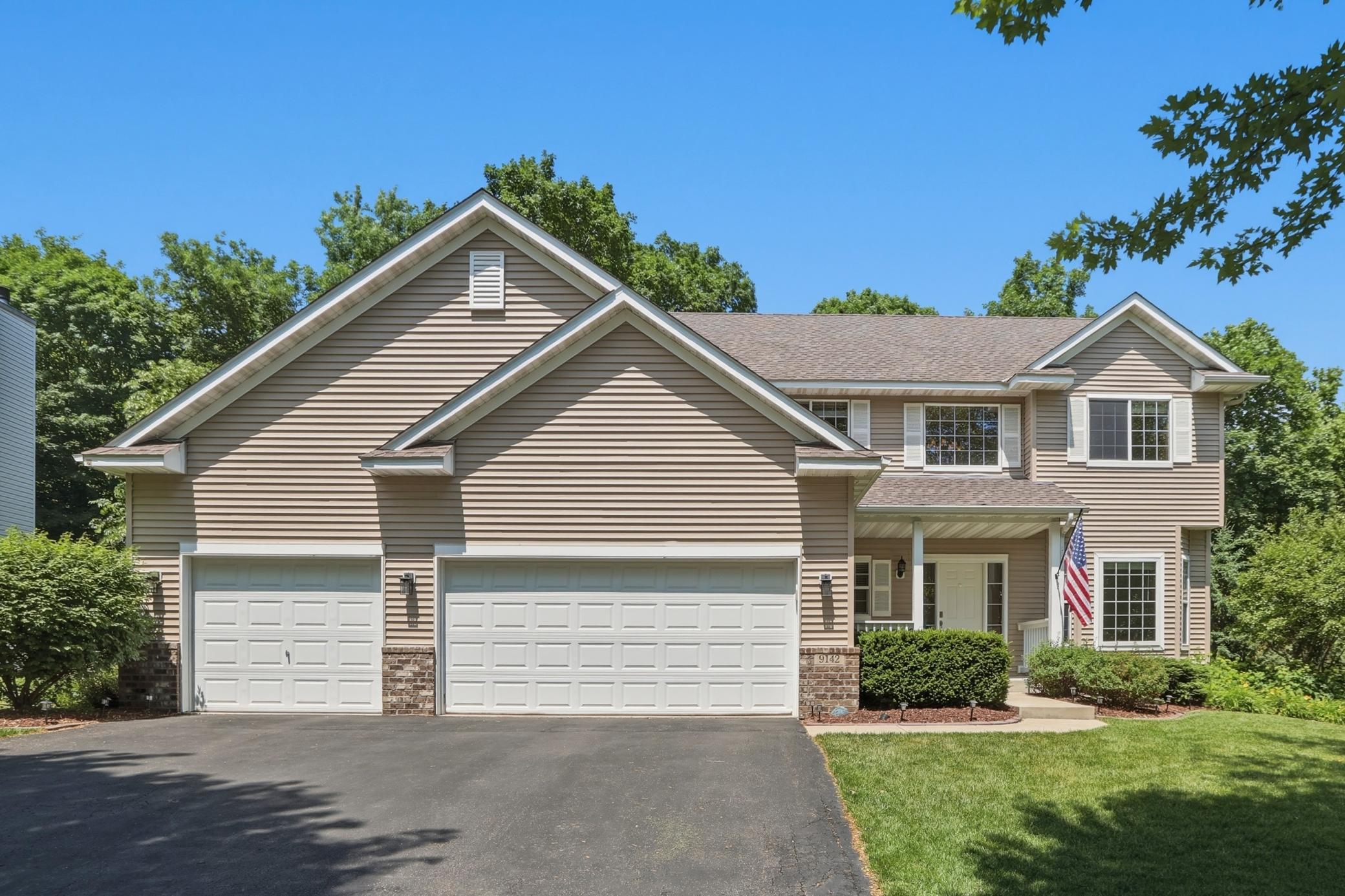 9142 Woodland Drive — photo