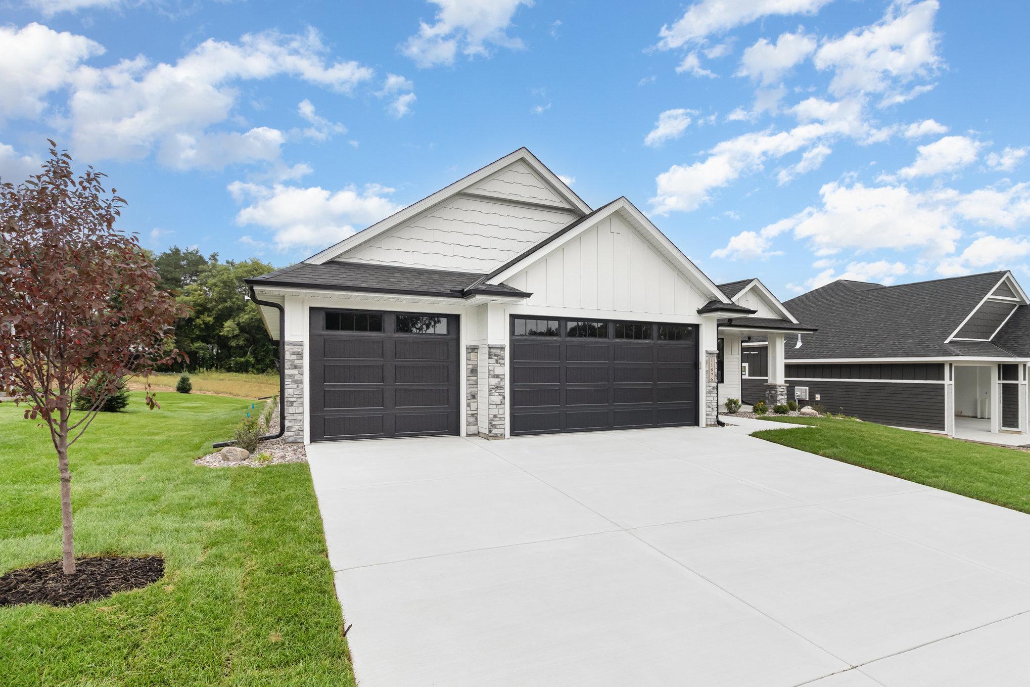 11876 38th Place NE — photo