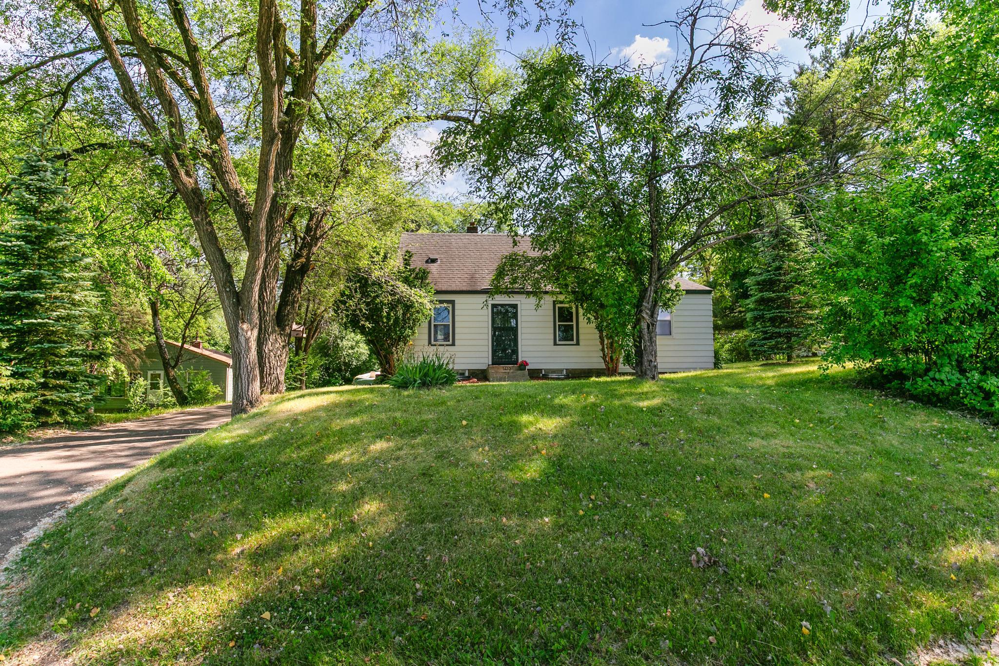 1612 County Road C E — photo