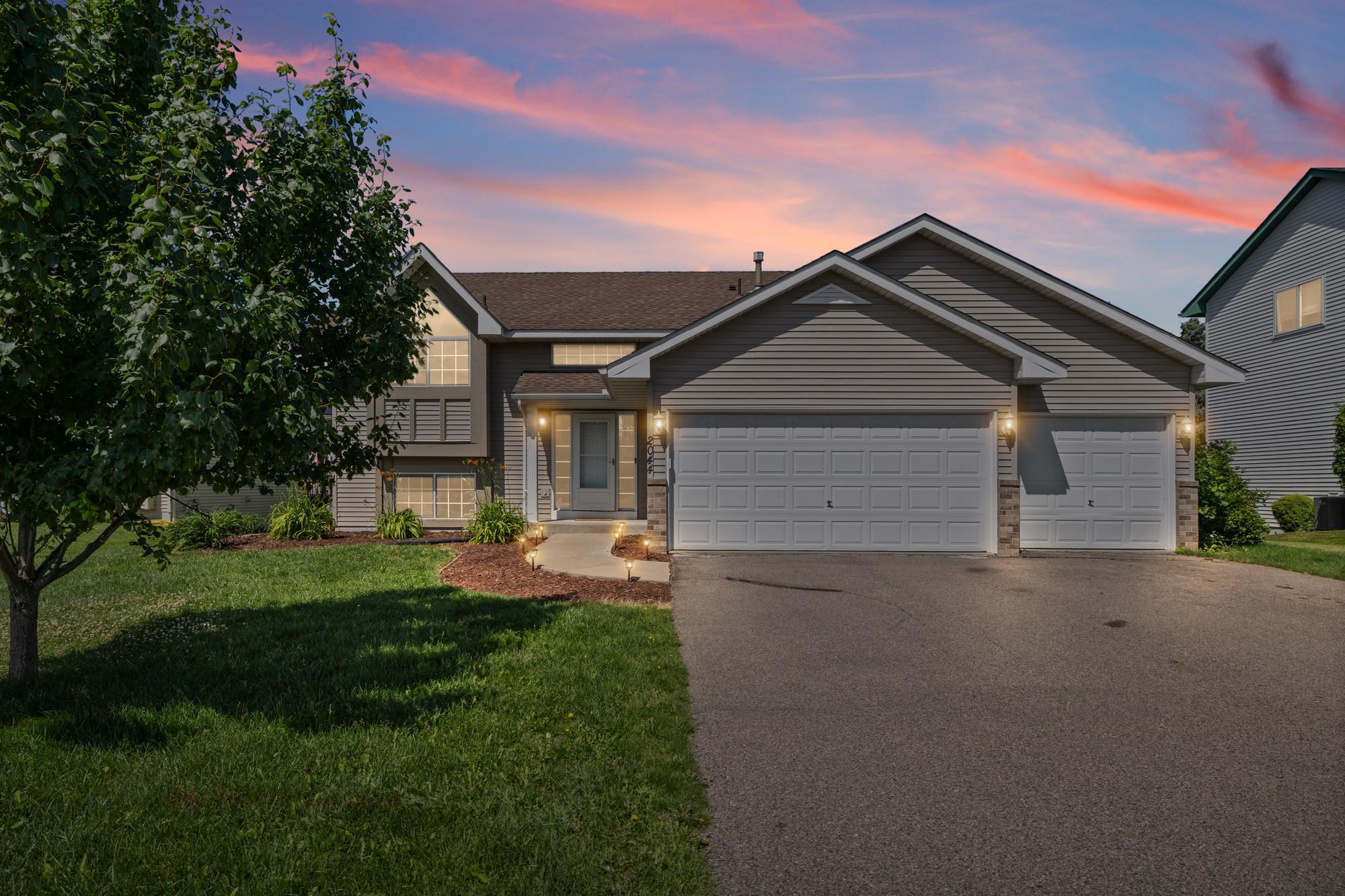 2044 Pheasant Run Street — photo