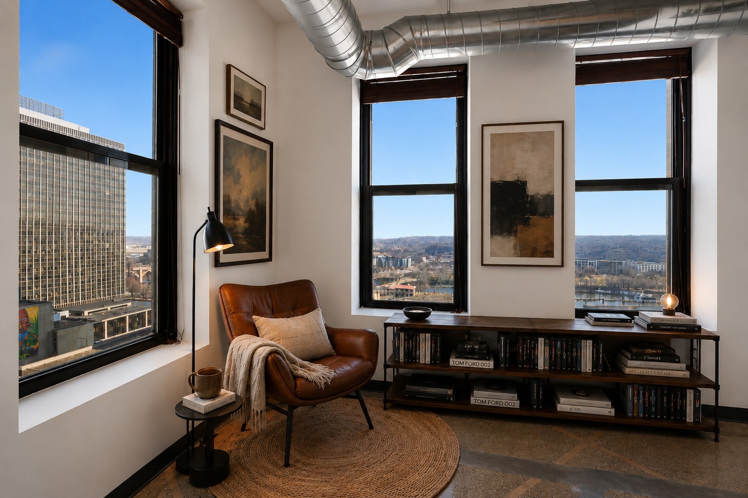 350 Saint Peter Street 909 — photo