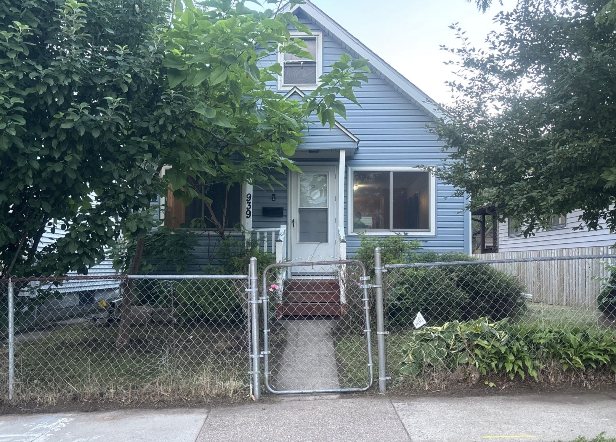 939 Earl Street — photo