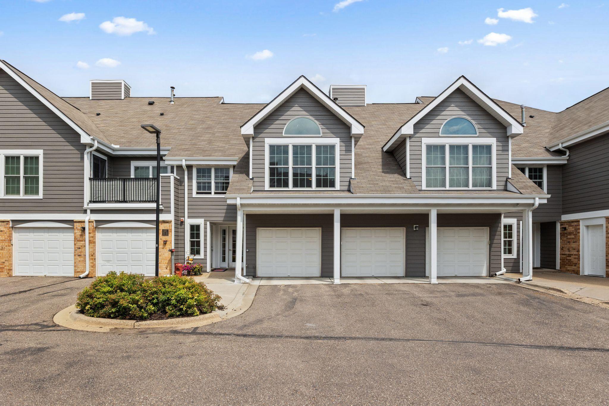 6010 Chasewood Parkway 205 — photo