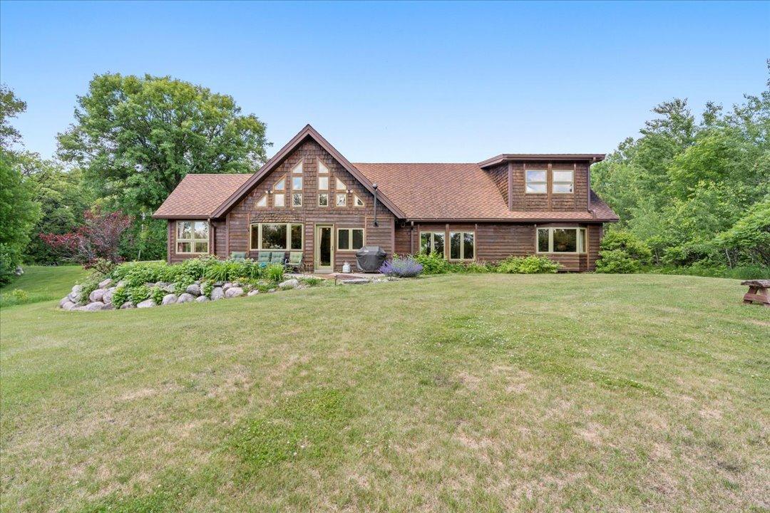 57800 Great River Road — photo