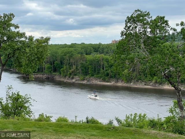 1101 Sibley Memorial Hwy 209 — photo