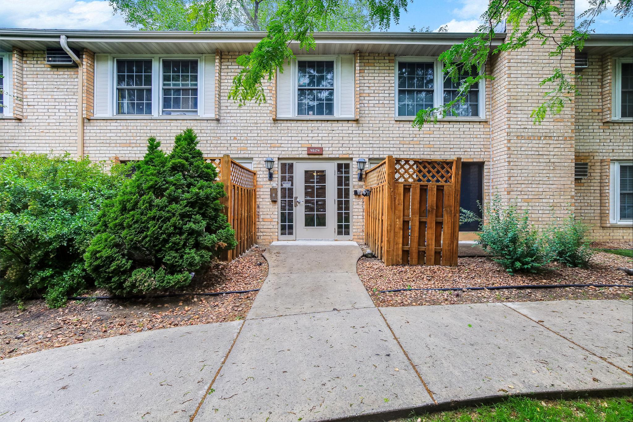 4624 Cedar Lake Road S 4 — photo