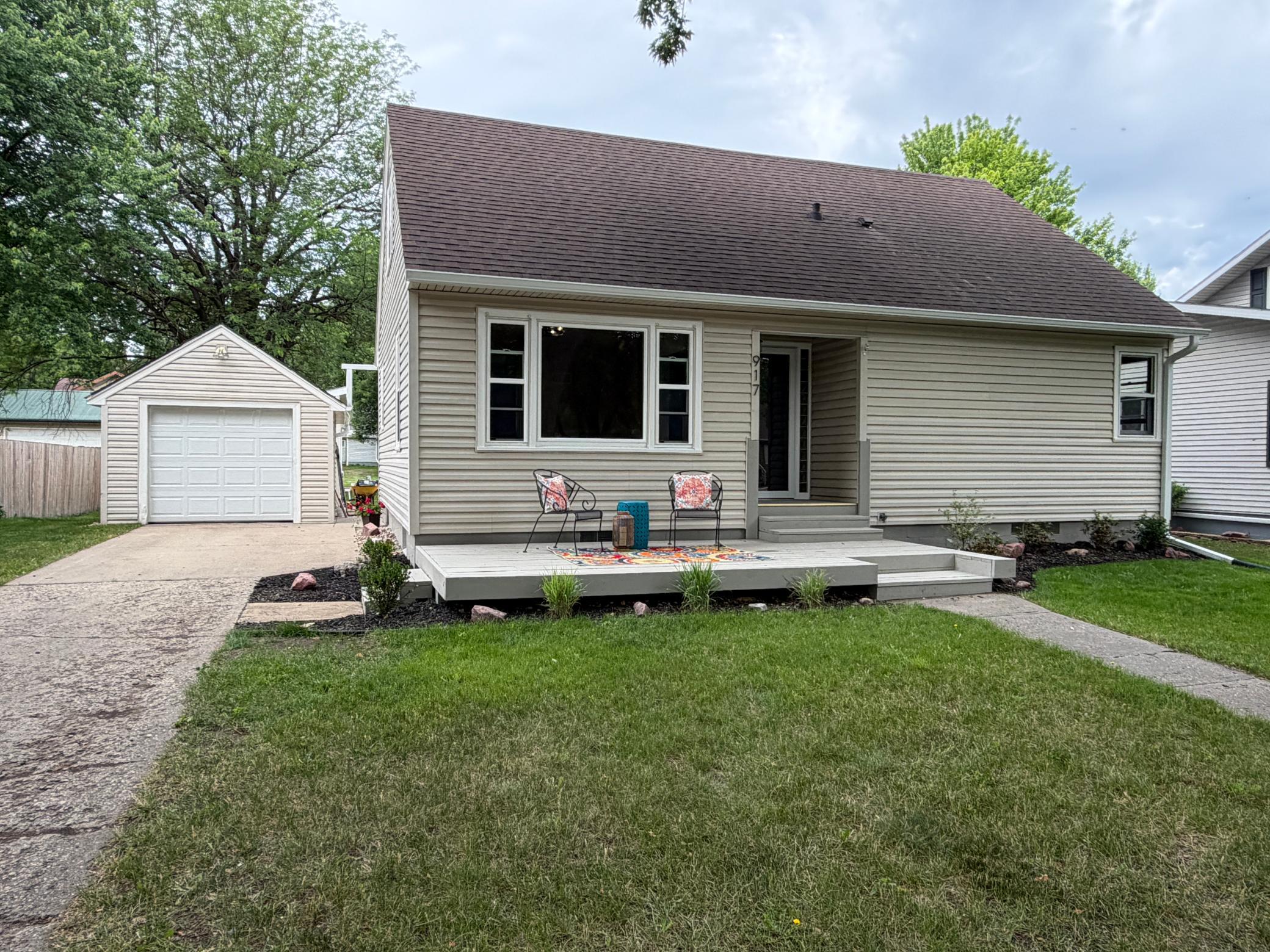 917 N Mckenzie Street — photo