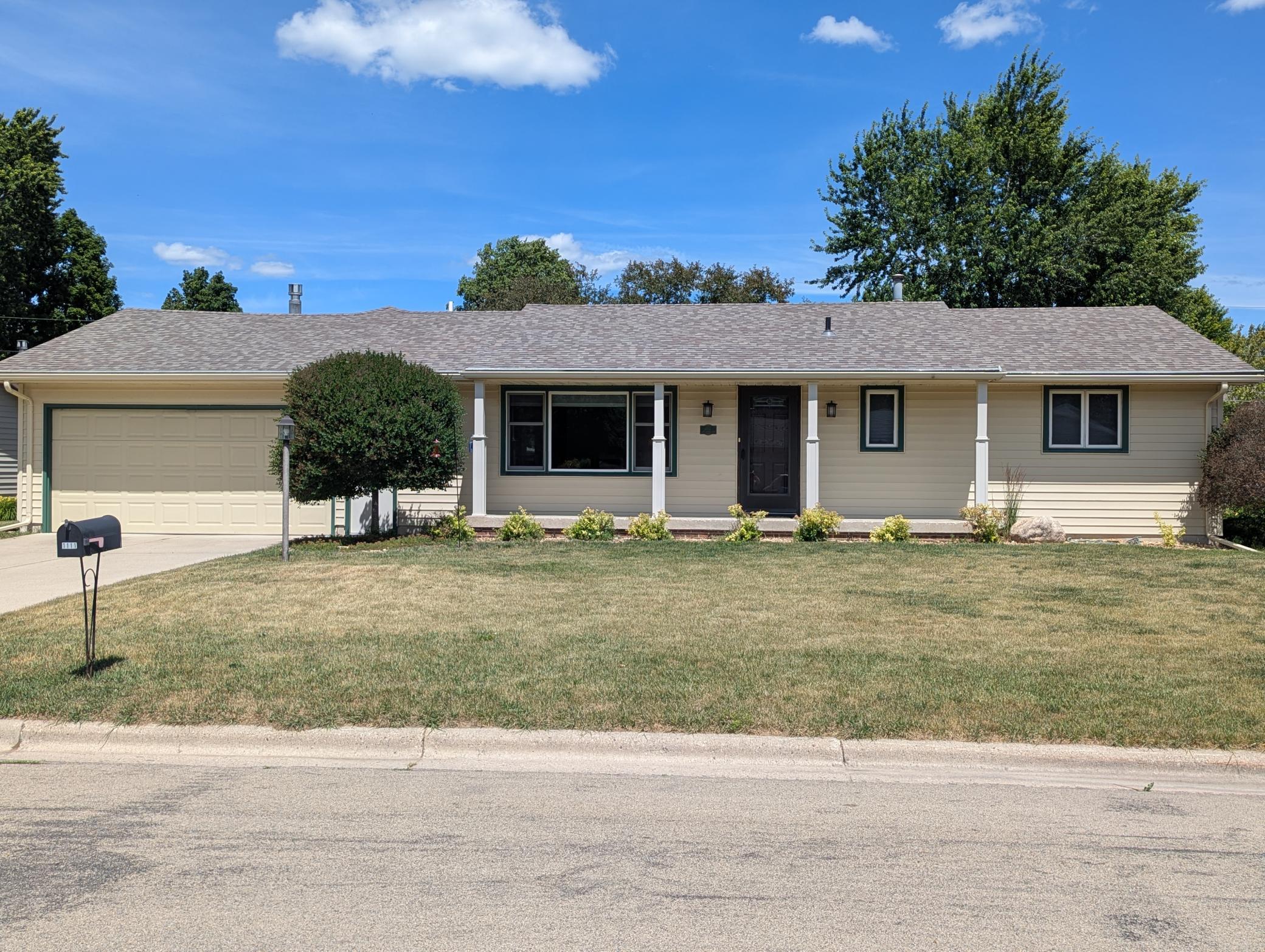 1111 Skylark Lane — photo