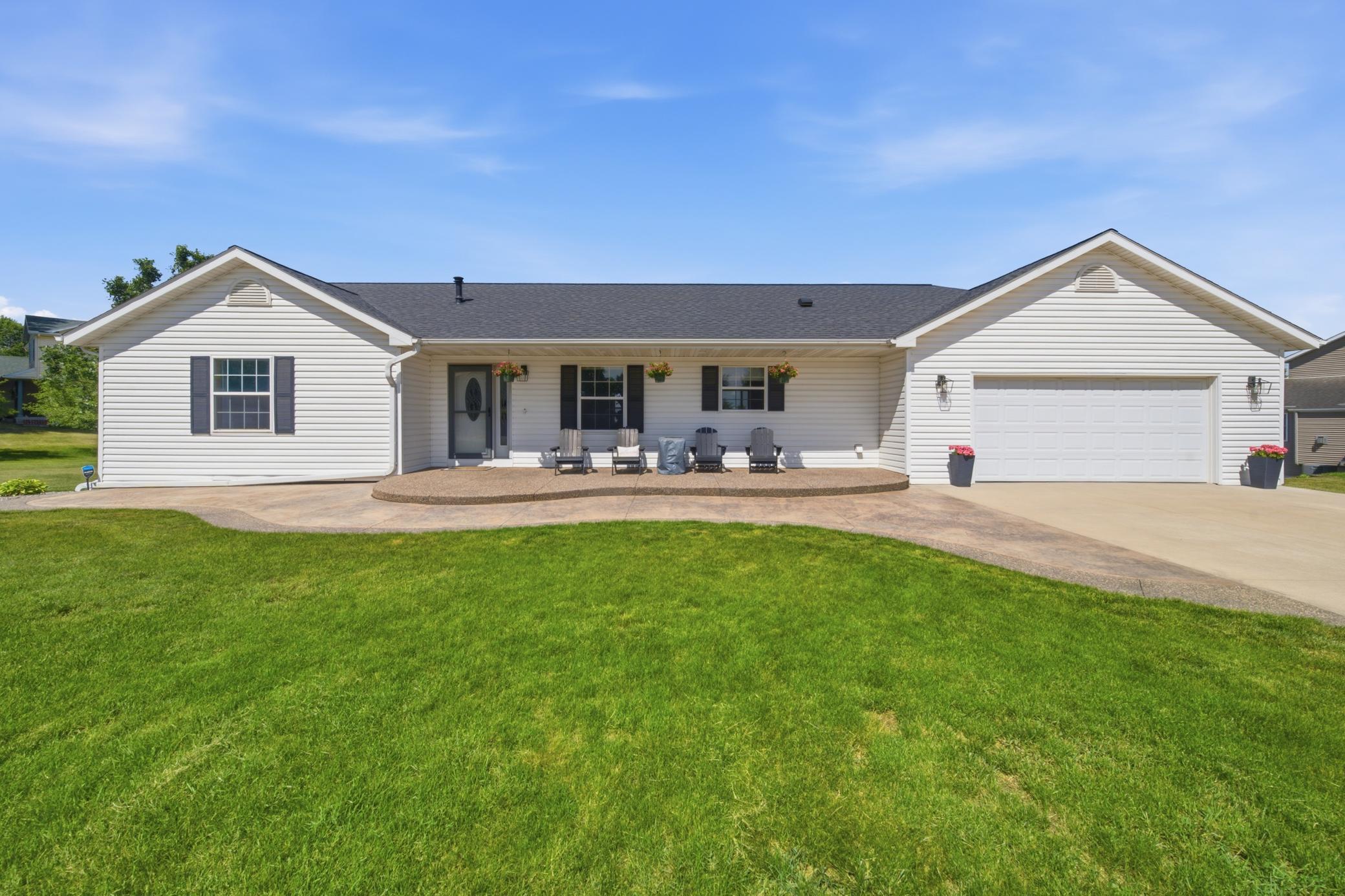 1090 Cedar Ridge Lane SW — photo