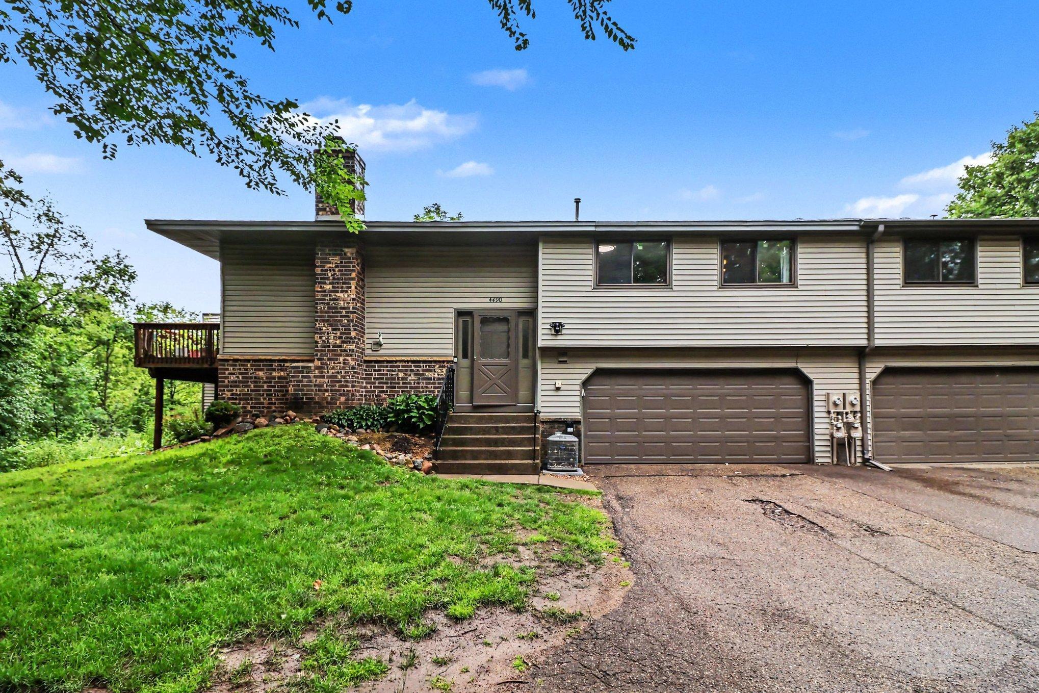 4490 Woodgate Point — photo