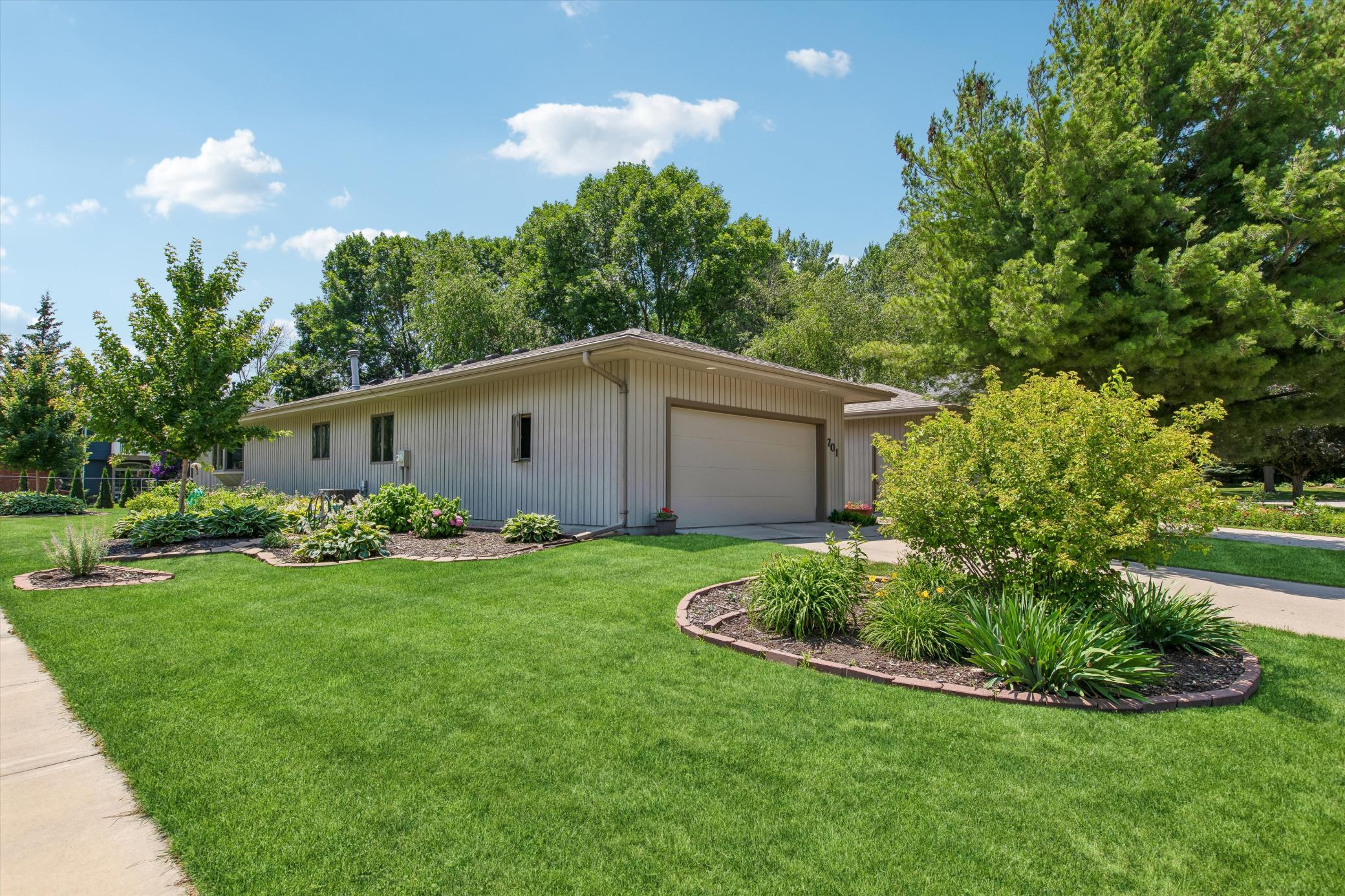 701 Hackerson Court — photo