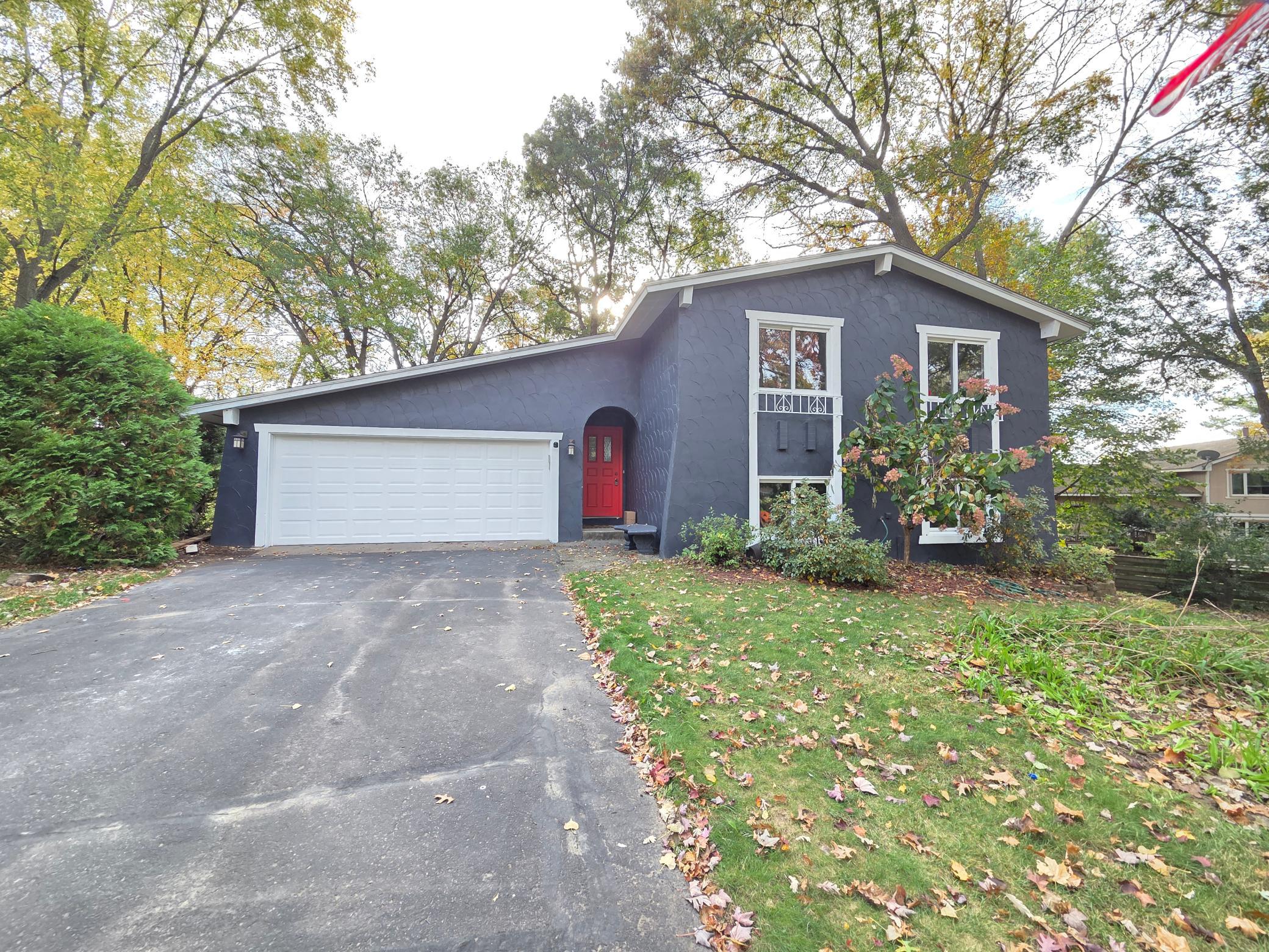 4174 Oakcrest Drive — photo