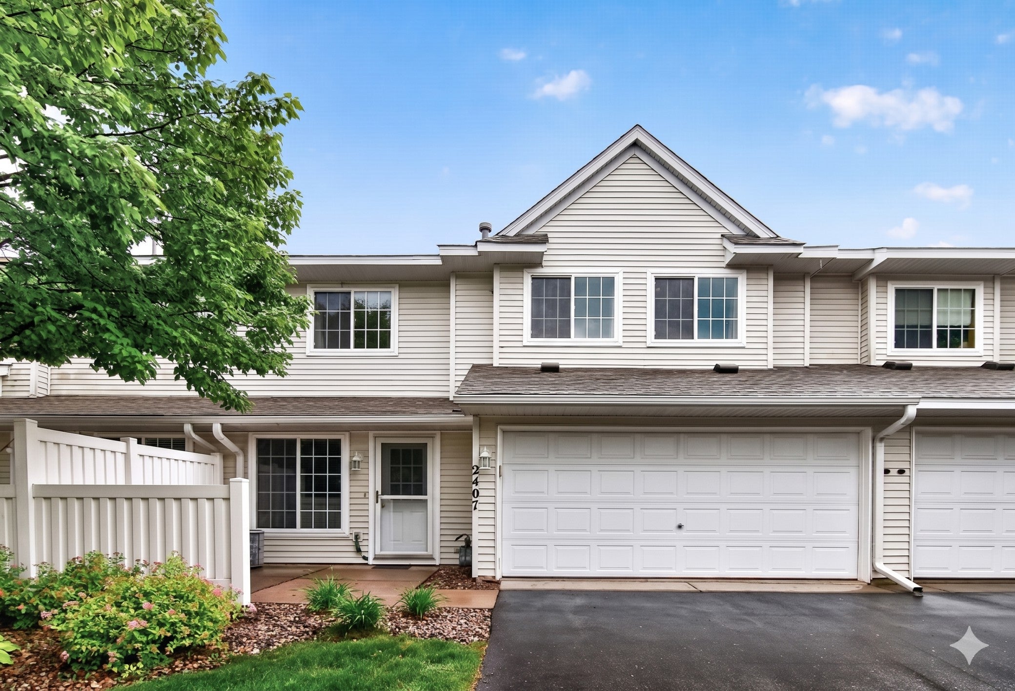 2407 Harvest Way — photo