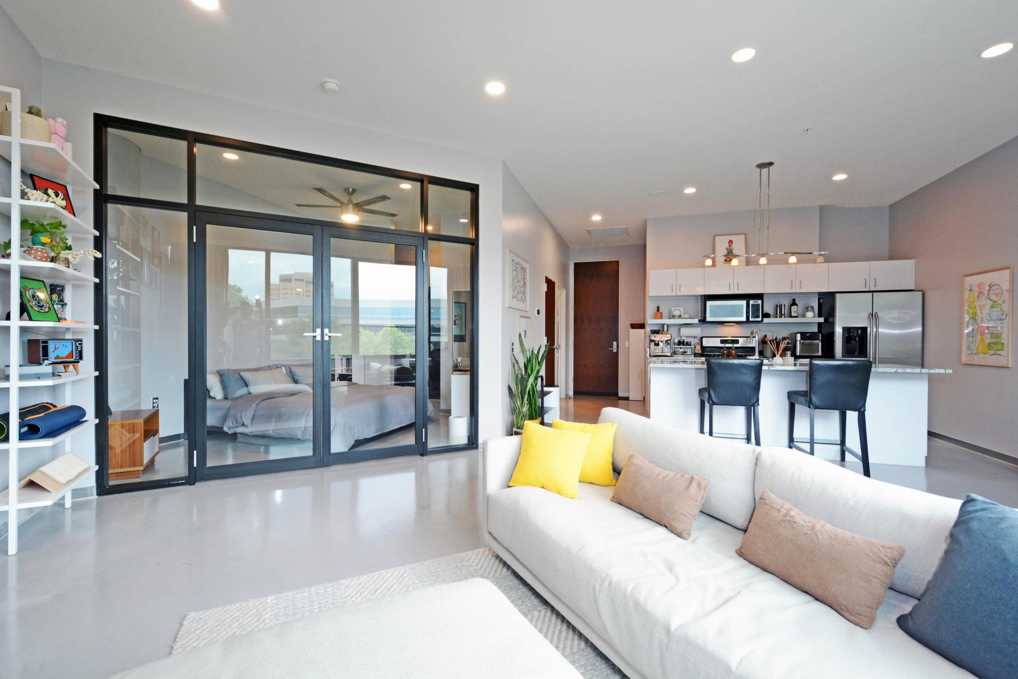 5601 Smetana Drive 305 — photo