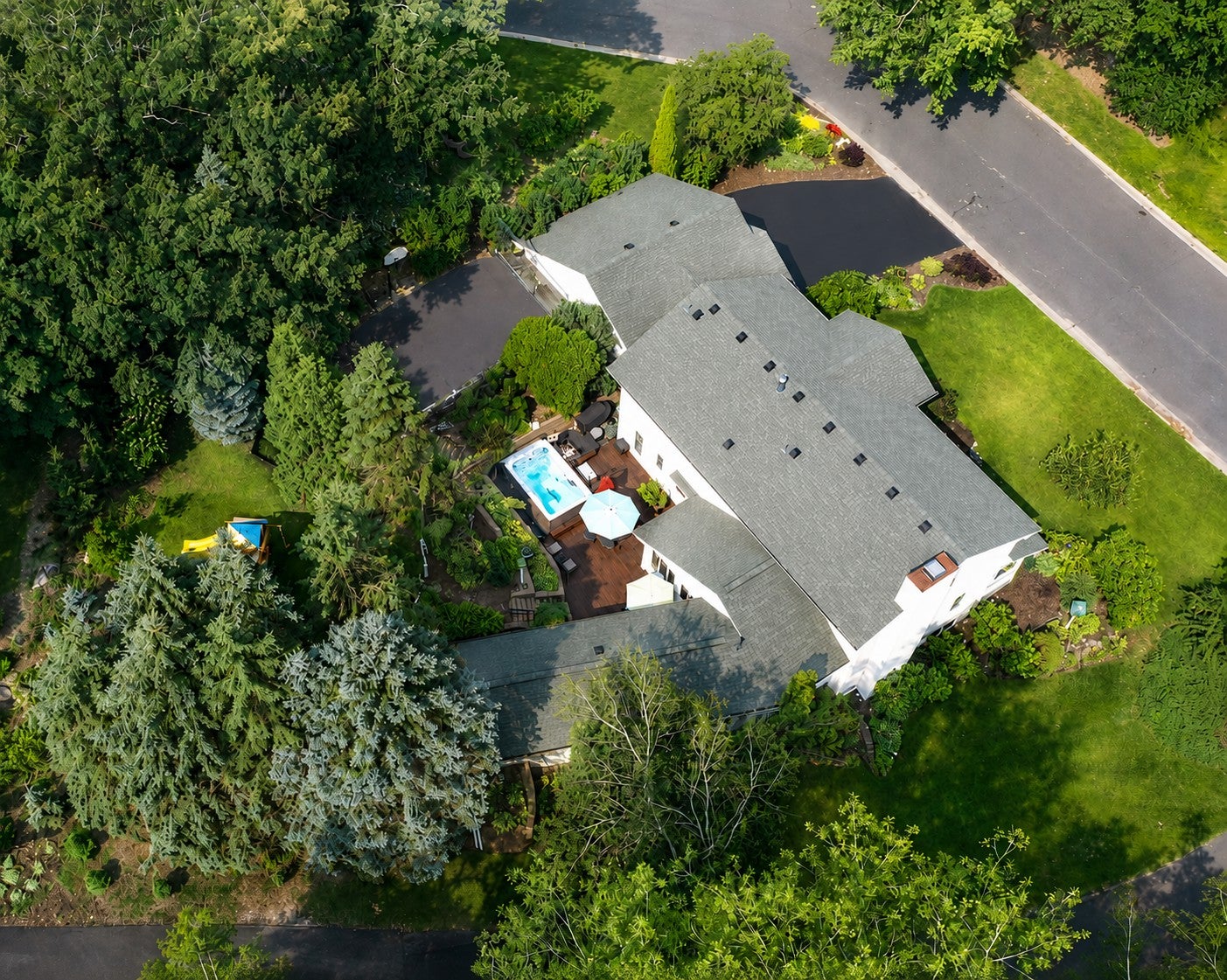 1364 Chatterton Court — photo