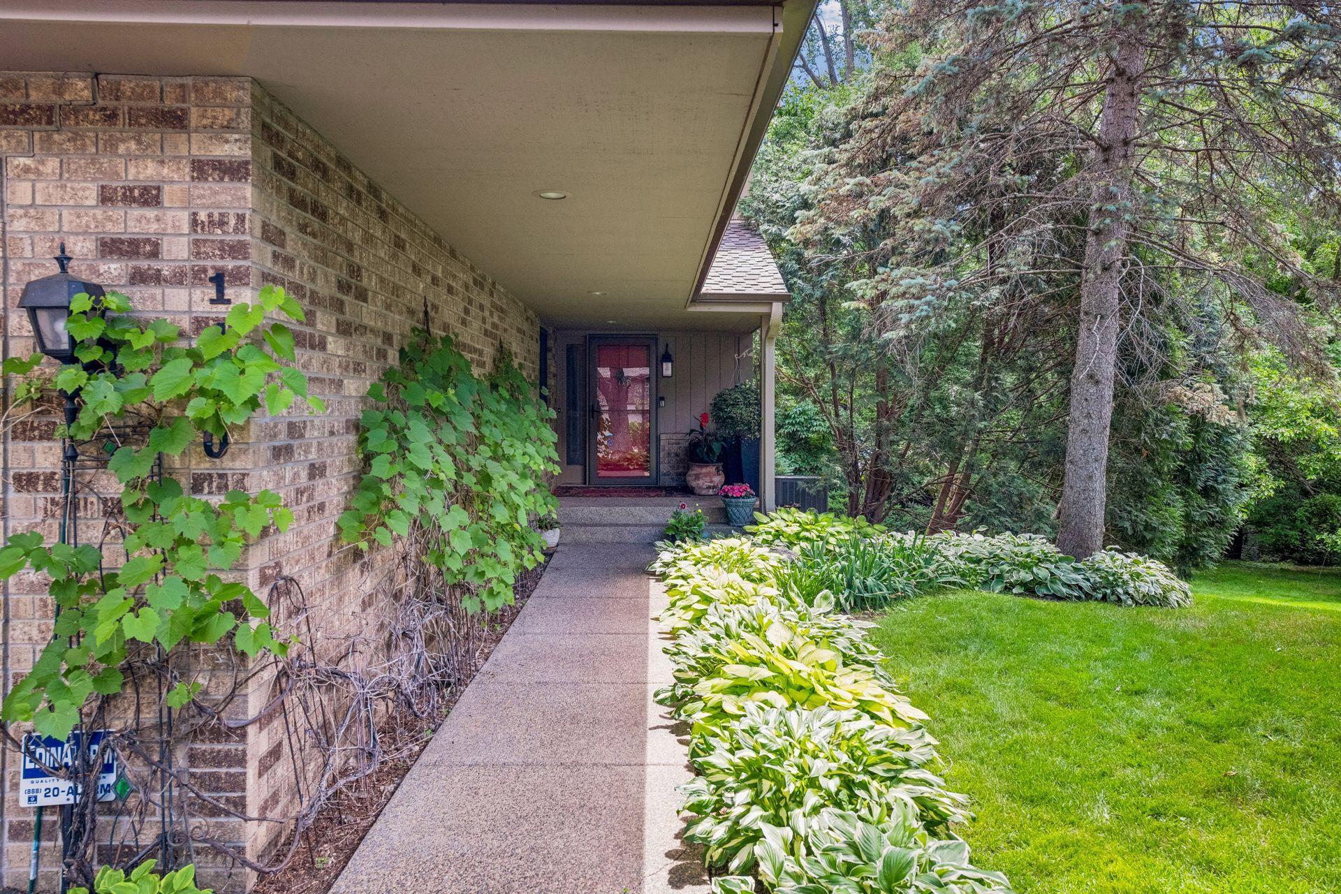 1140 Hollybrook Drive — photo