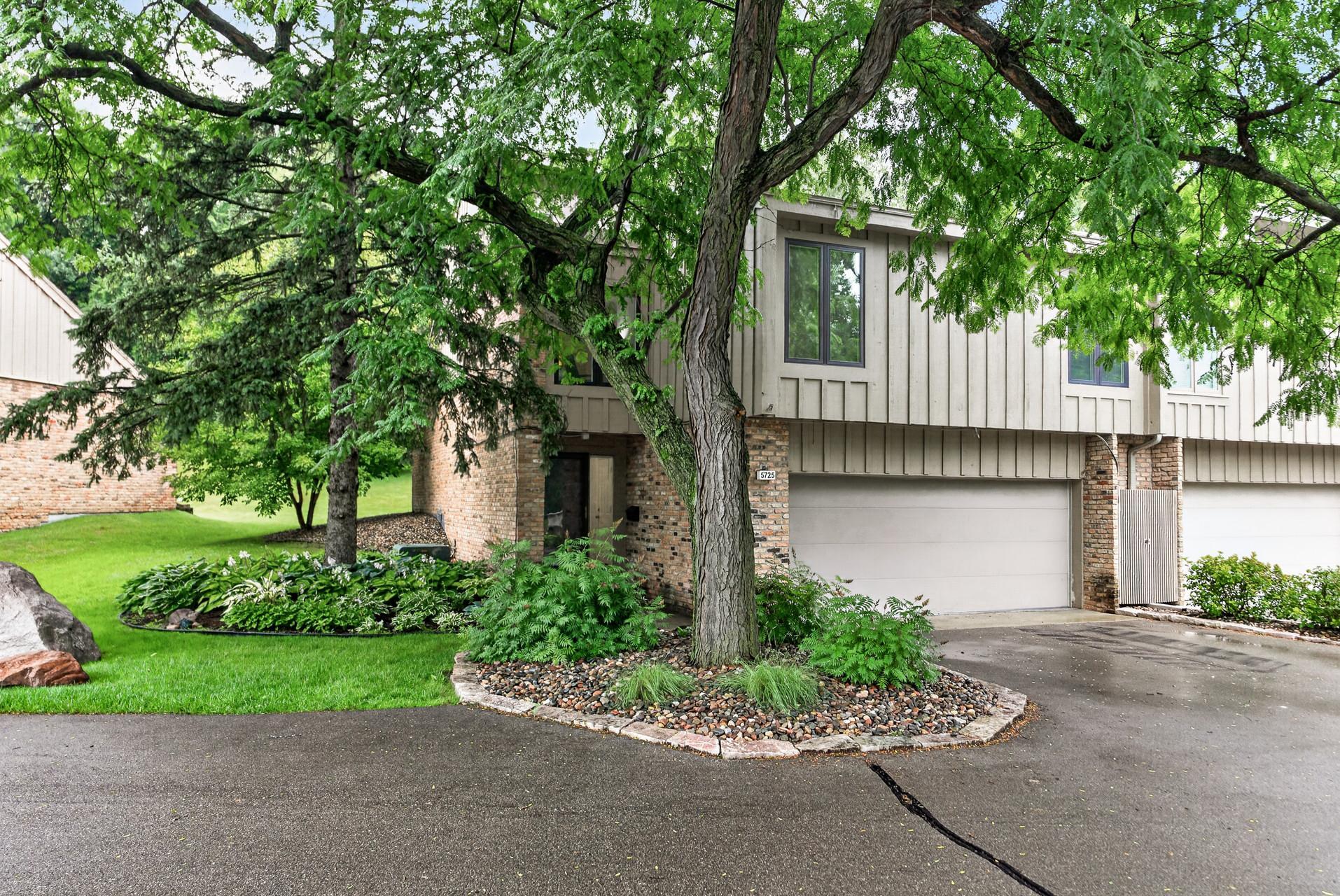 5725 Duncan Lane — photo