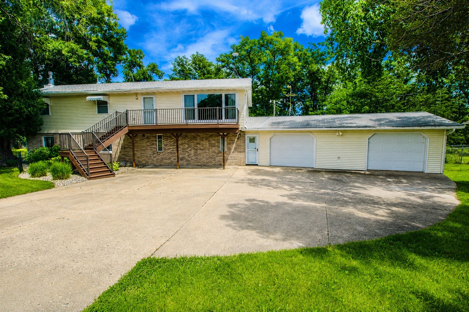 8691 County Road 11 NE — photo