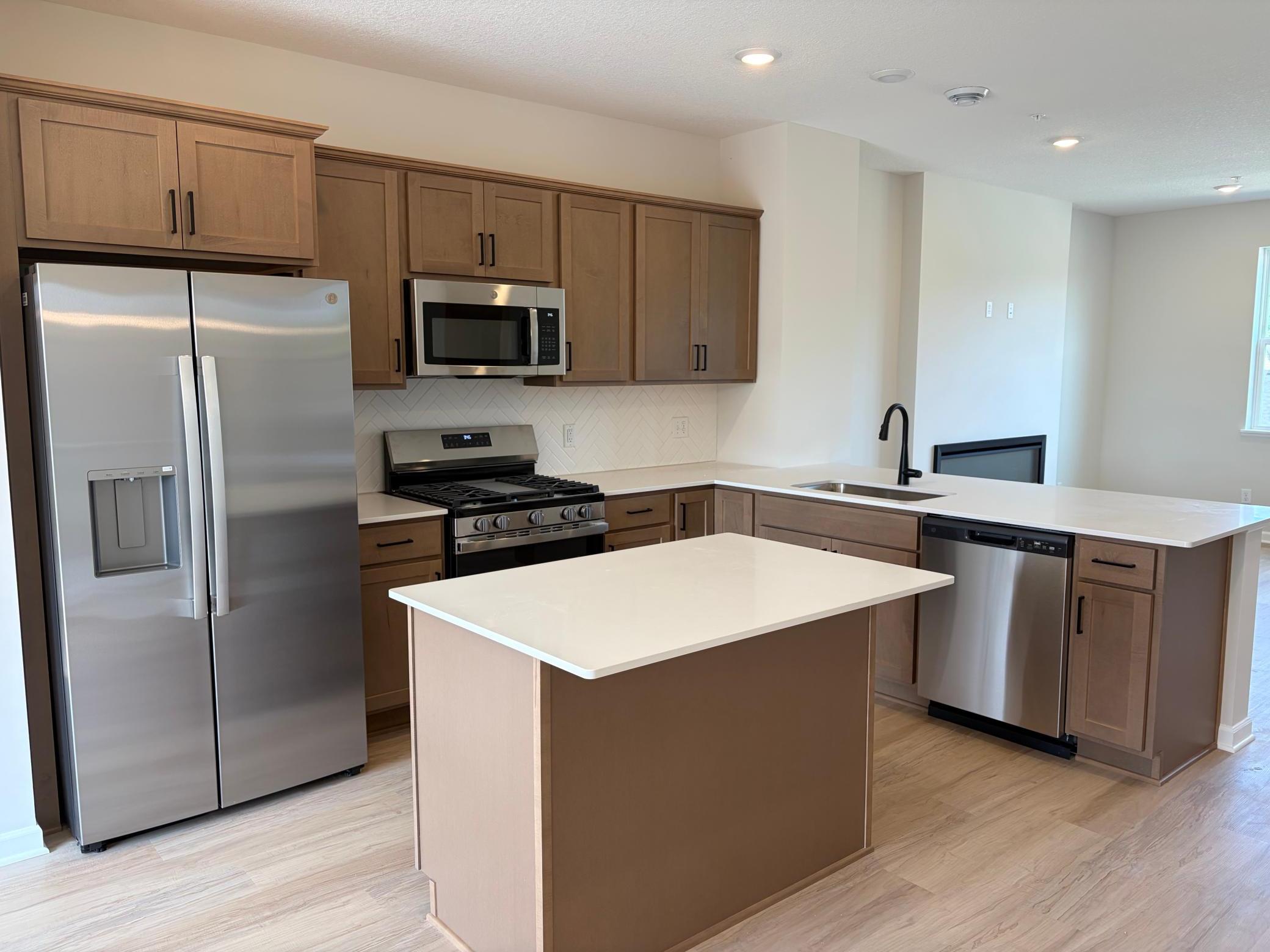 13614 Willow Drive — photo
