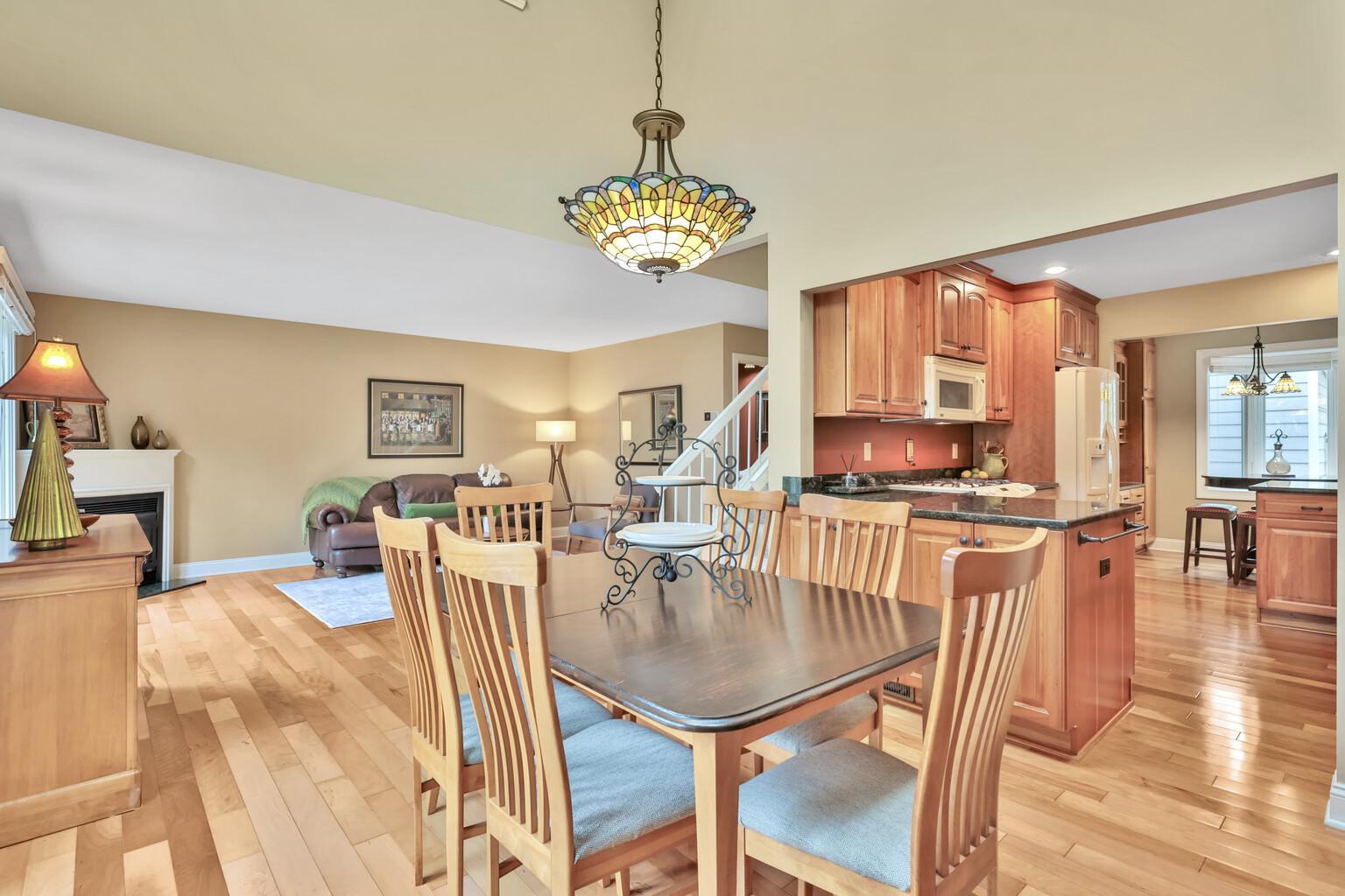 8264 Kingslee Road — photo