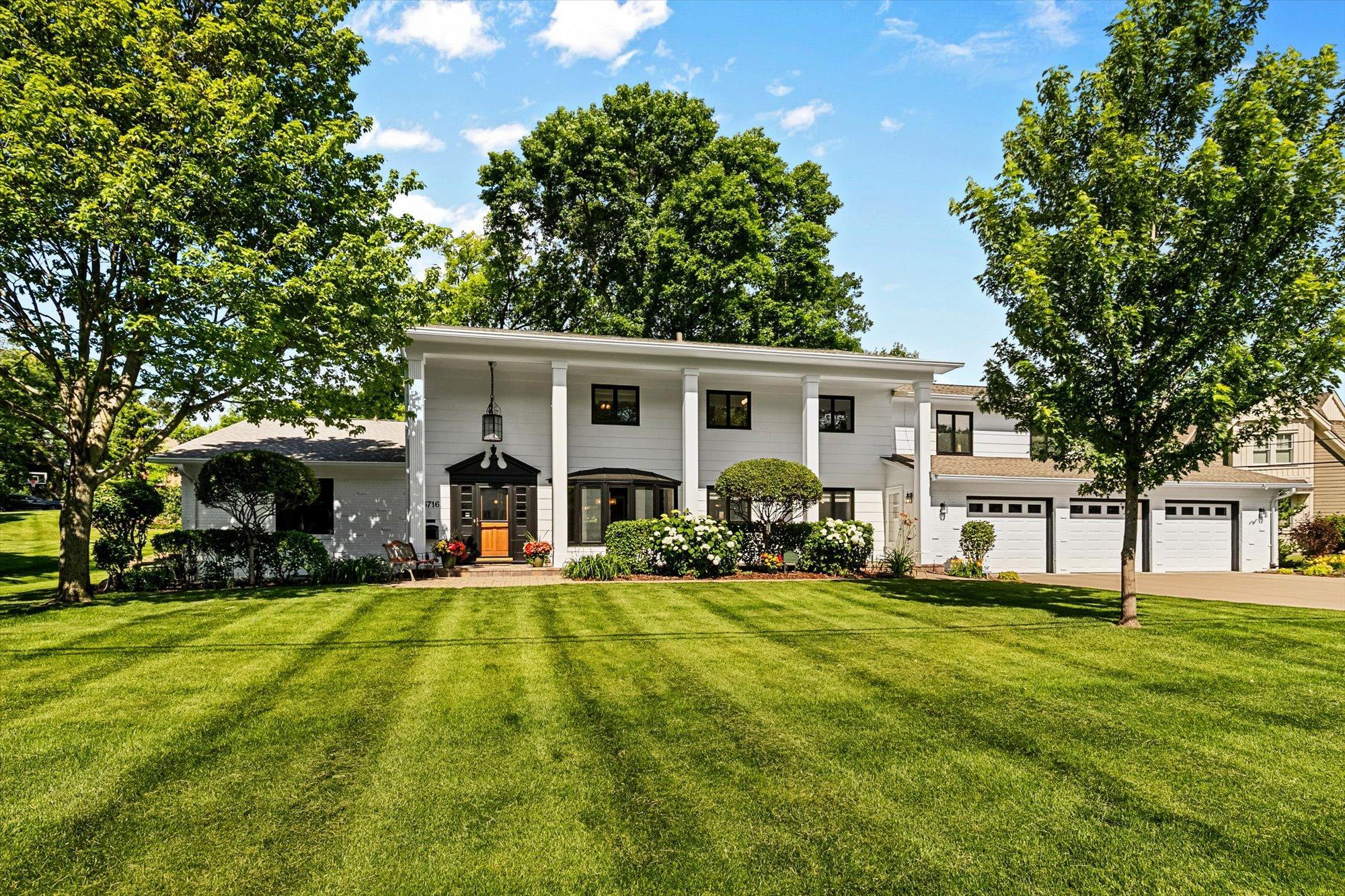 6716 W Shore Drive — photo