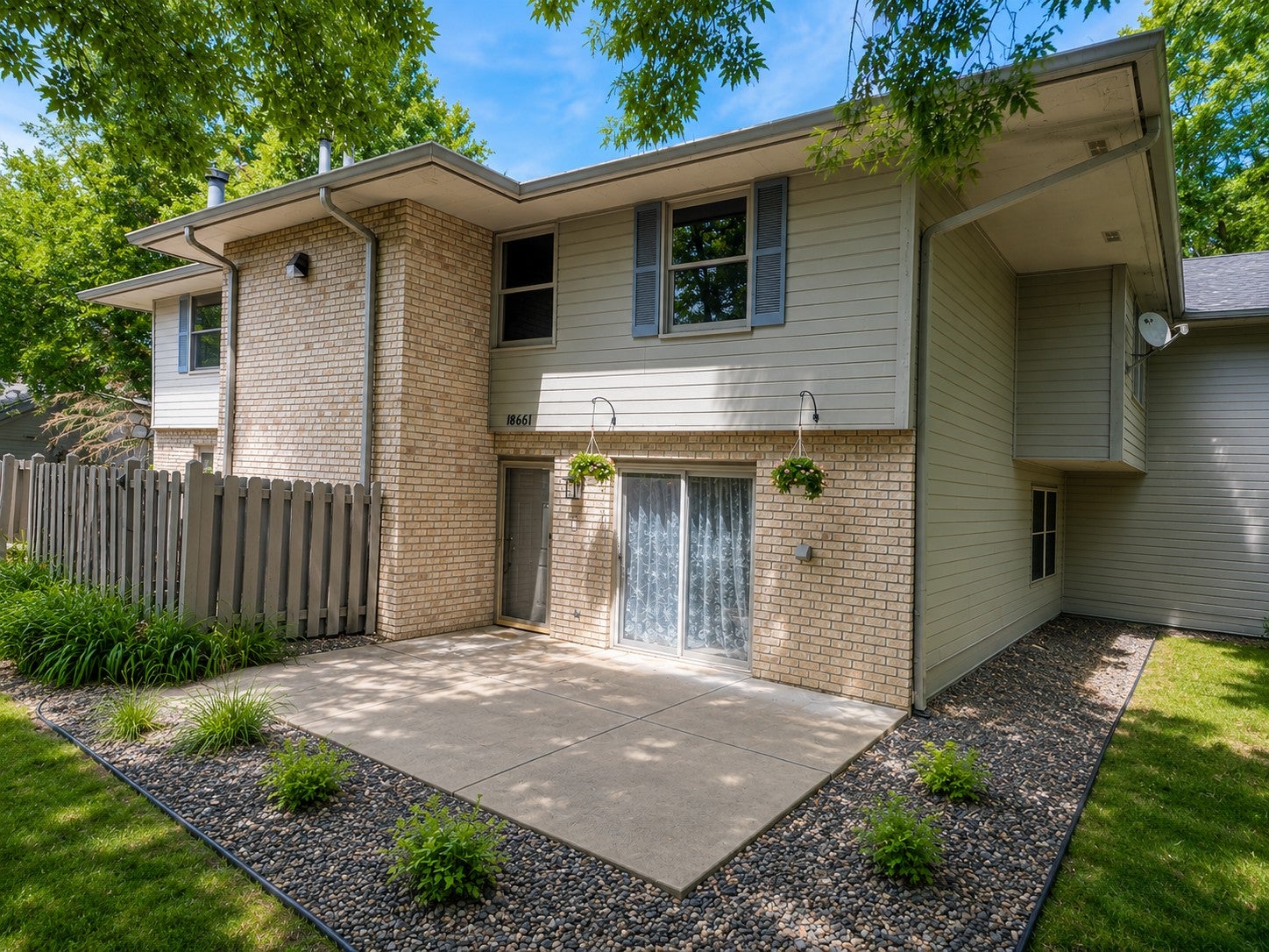18661 Clear View Court — photo