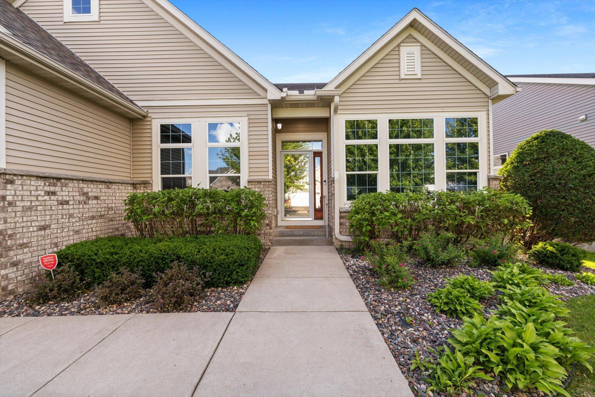 7701 Ranier Lane N, Maple Grove, MN 55311 — photo 2