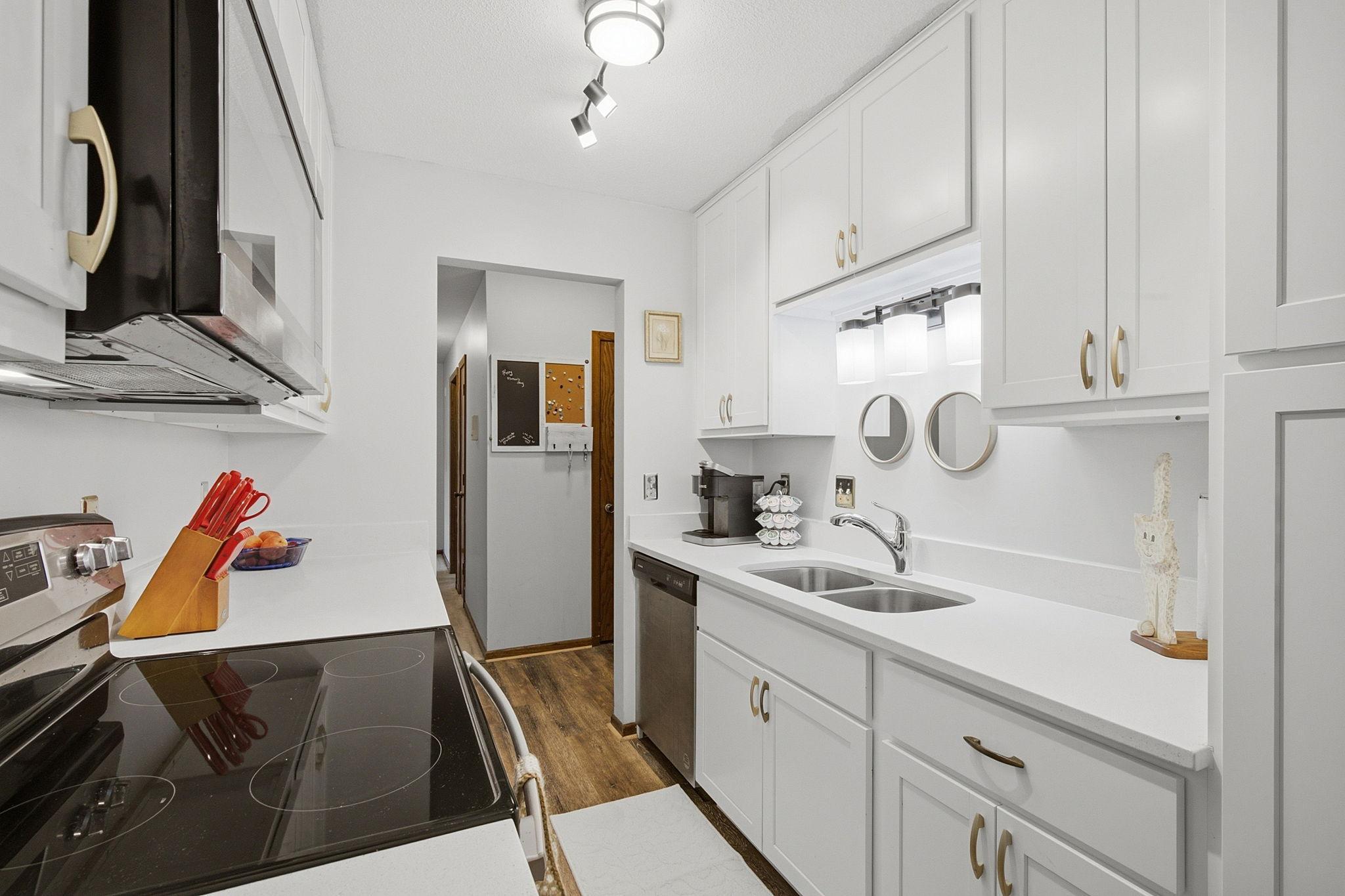 255 Westview Drive 308 — photo