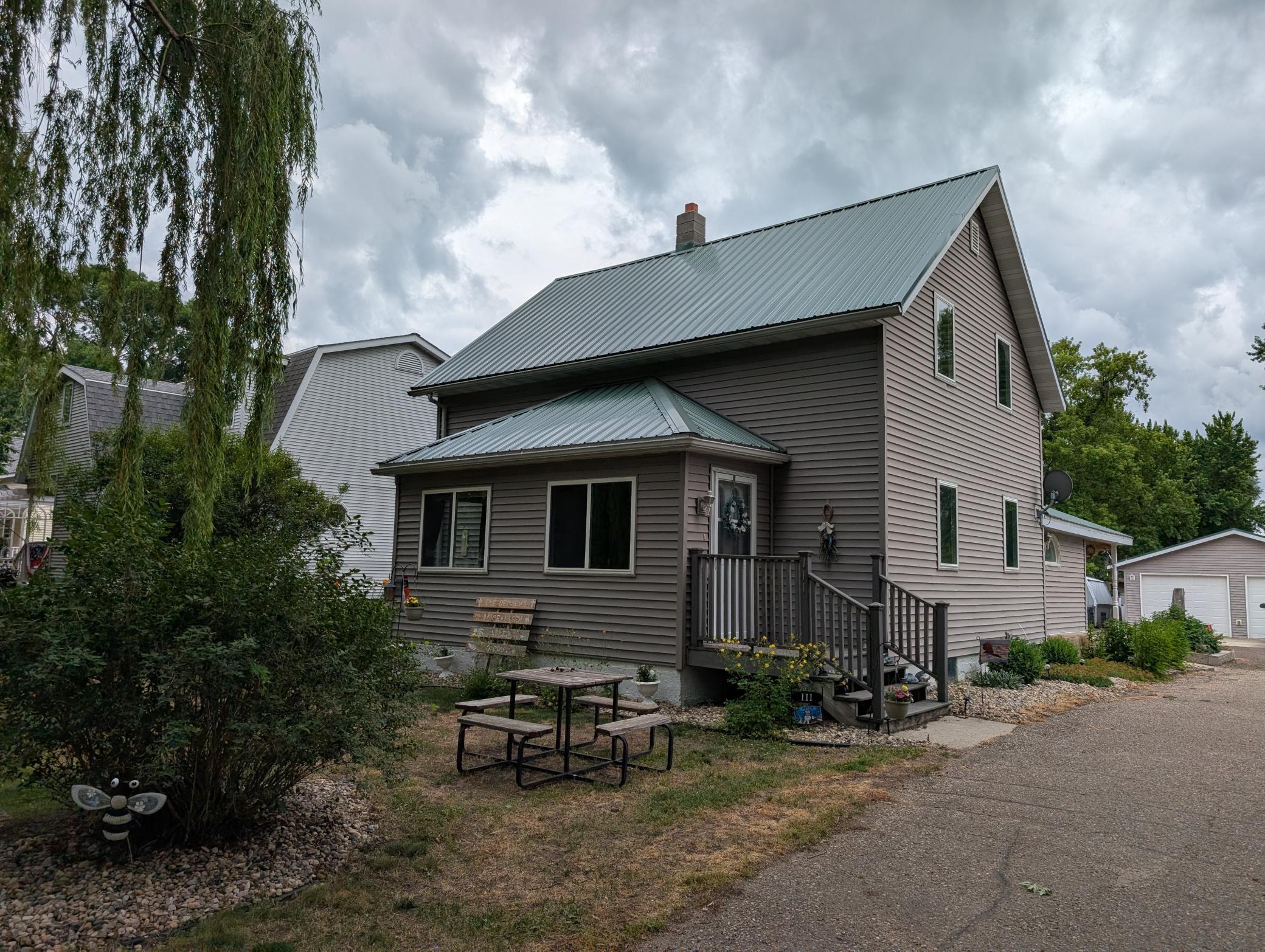 111 E Lyon Street — photo