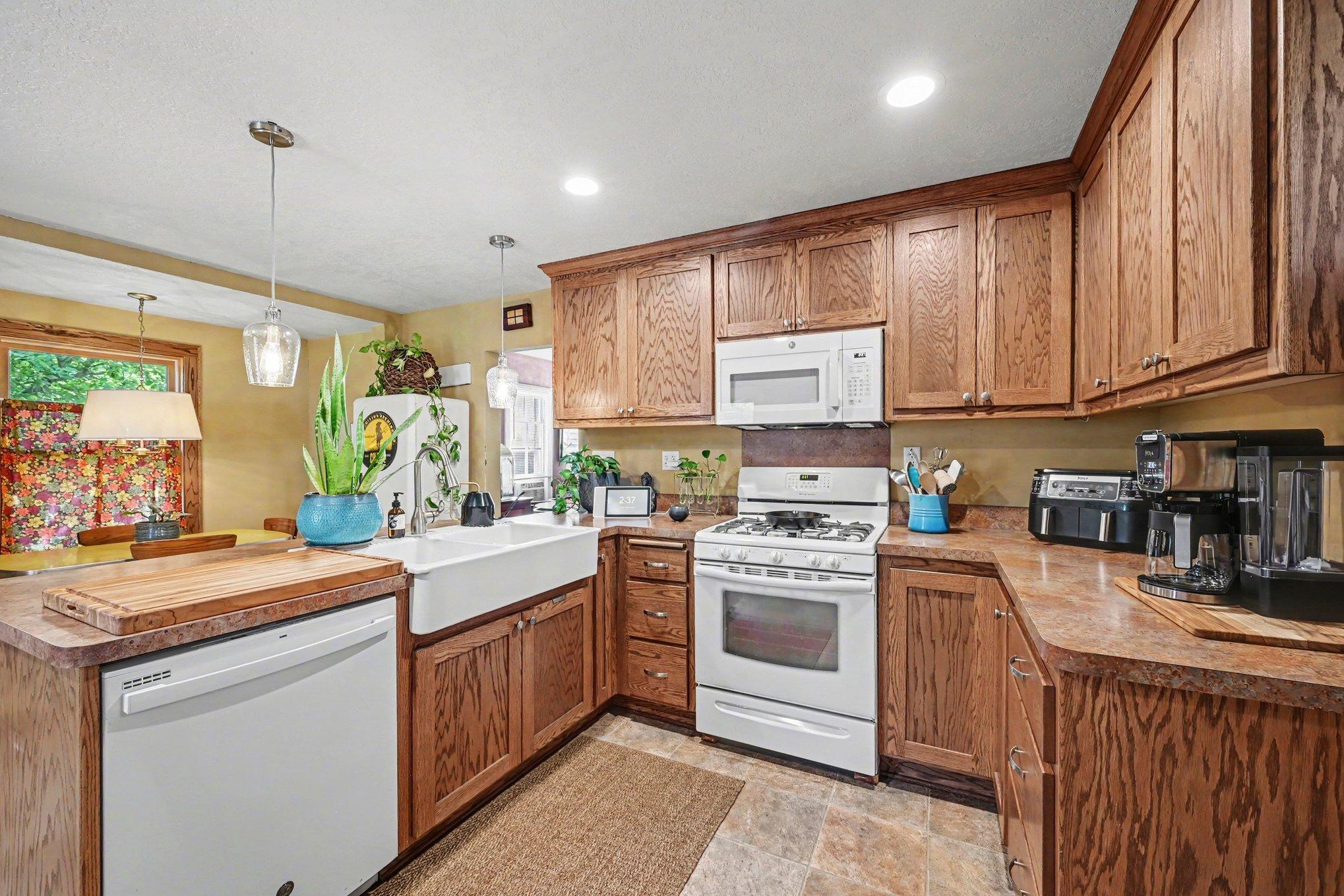 1260 Woodbridge Street — photo