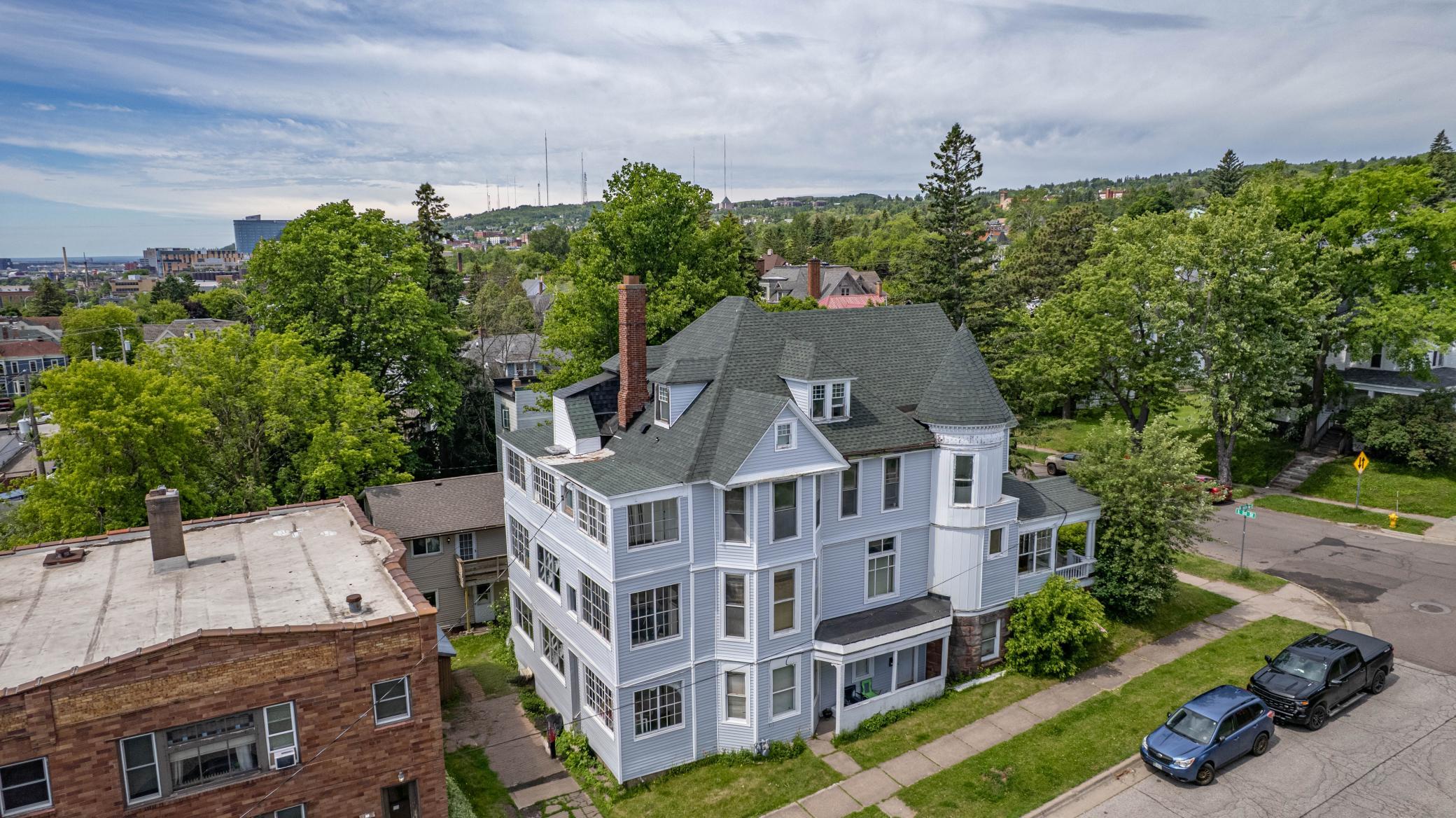 1530-1532 E 1st Street — photo
