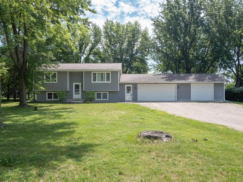 5590 Jeffery Avenue SW — photo
