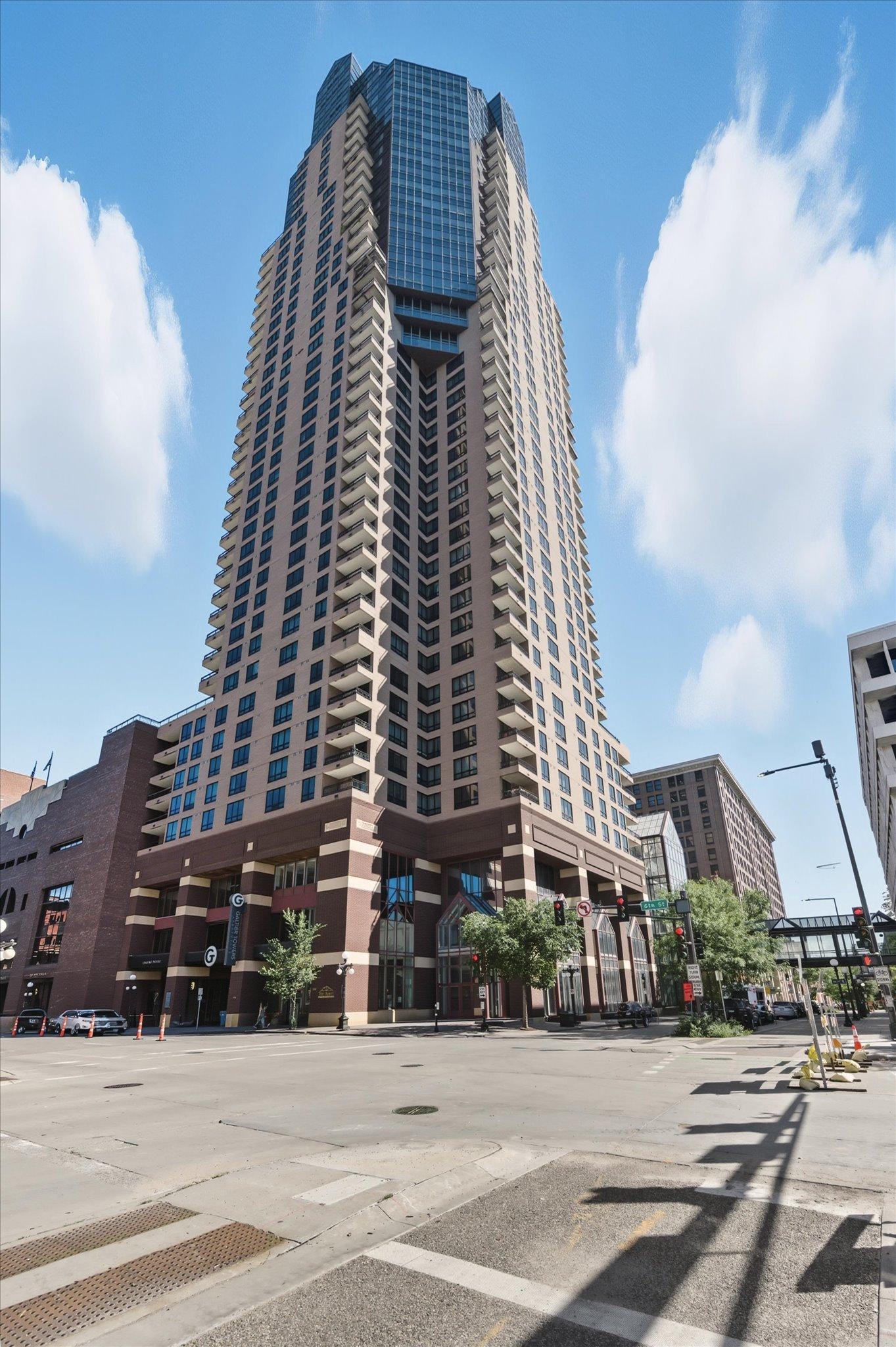 168 6th Street E 3501/3506 — photo