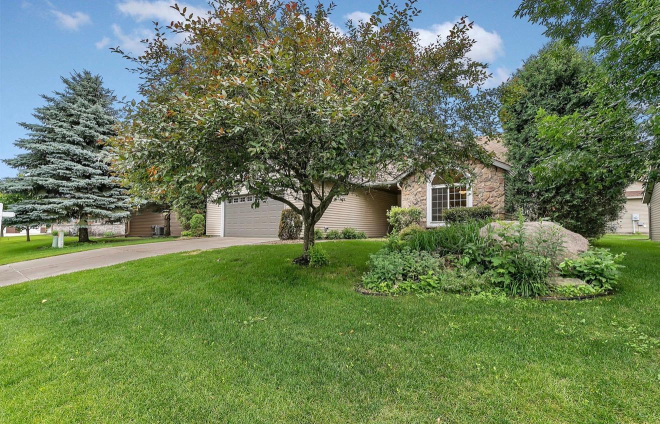 1004 Oak Pond Drive — photo