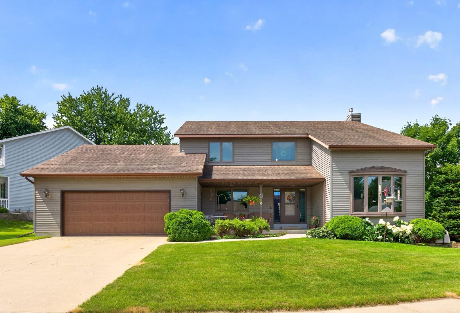 1116 Knoll Court NW — photo