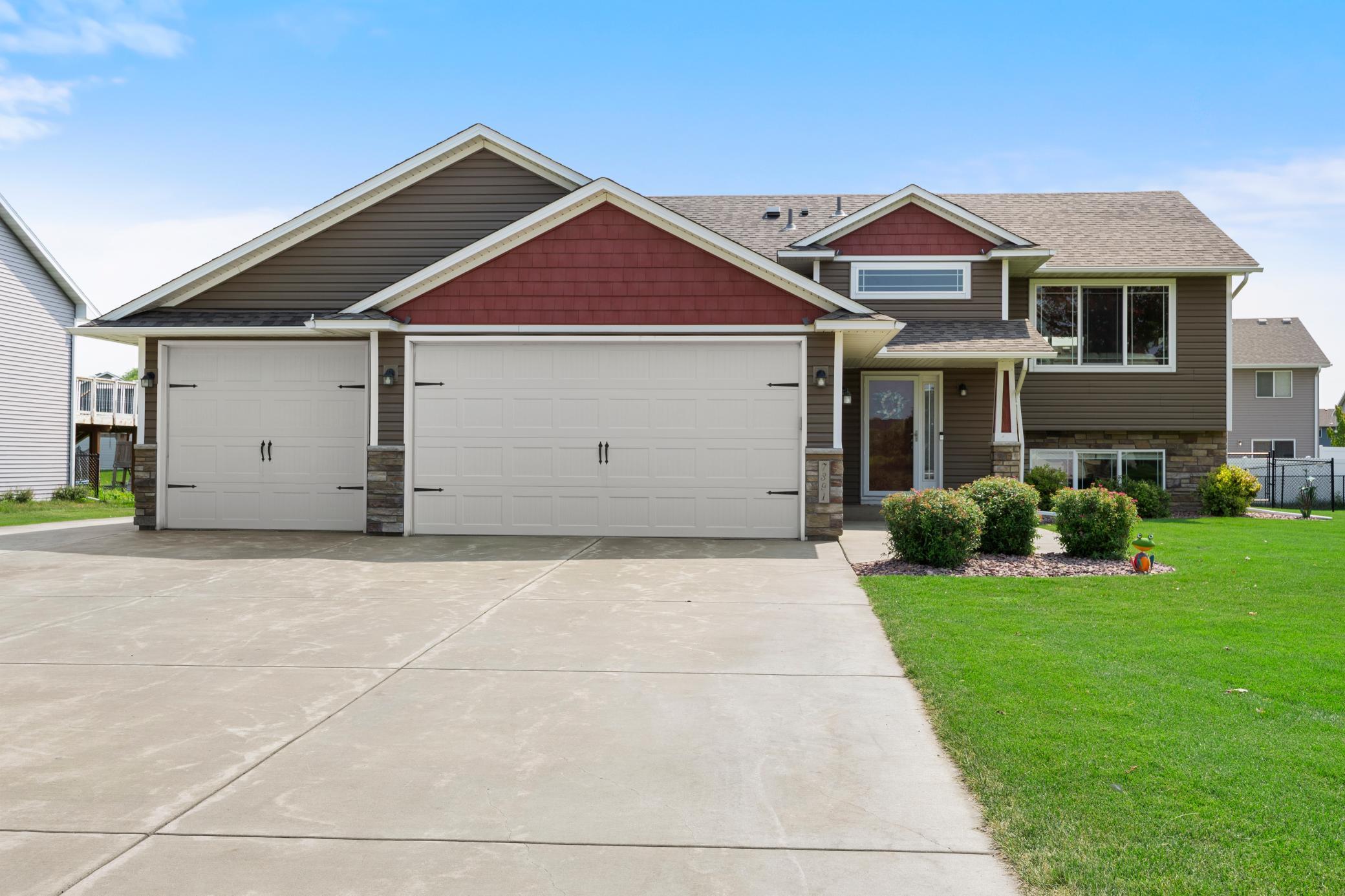 7391 Kahler Circle NE — photo