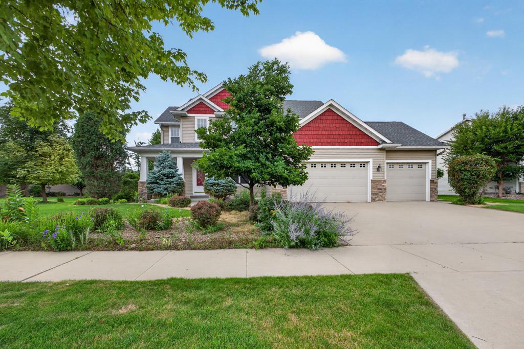 3655 Stone Point Drive NE, Rochester, MN 55906