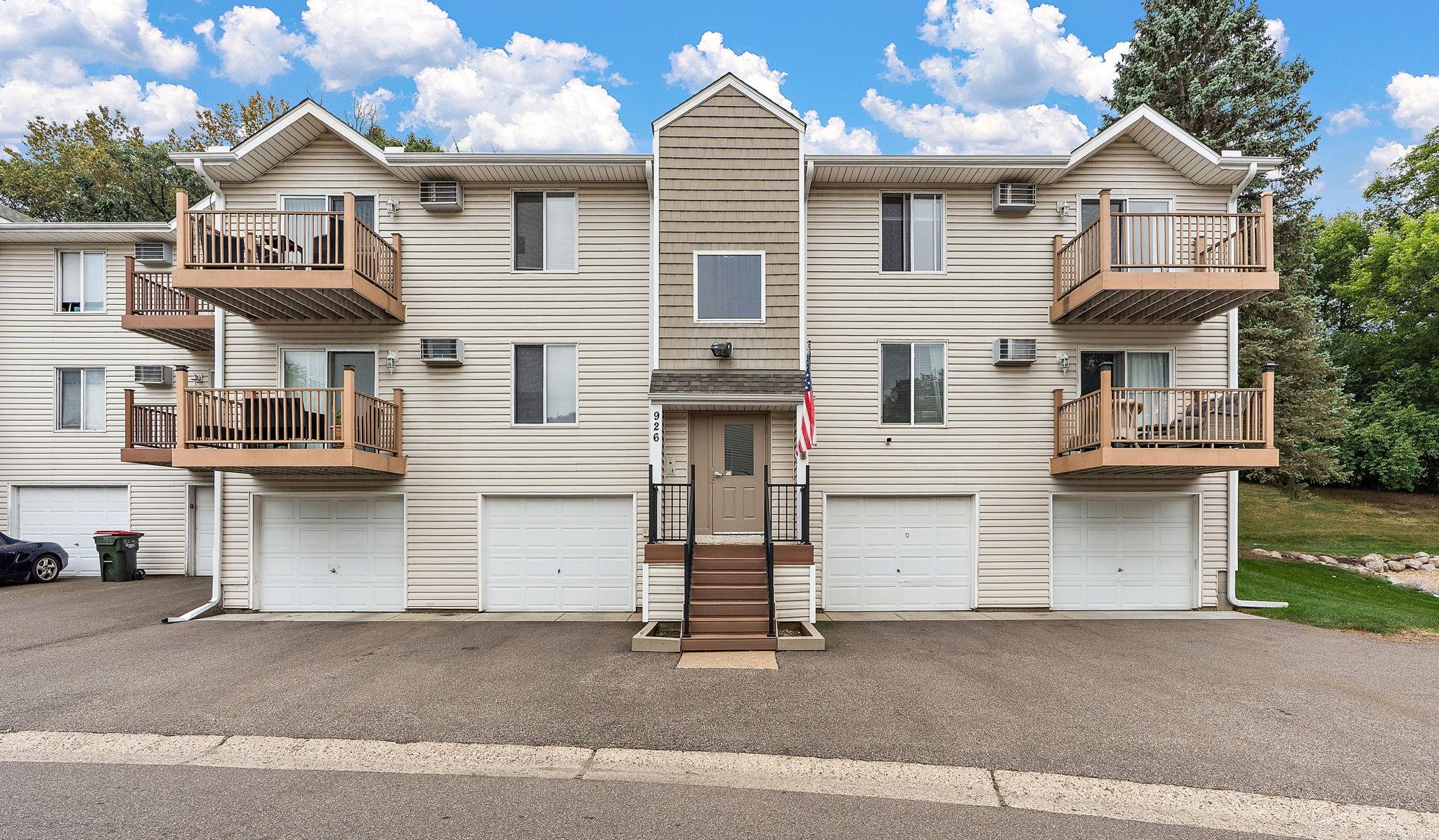 926 Wescott Trail 201 — photo