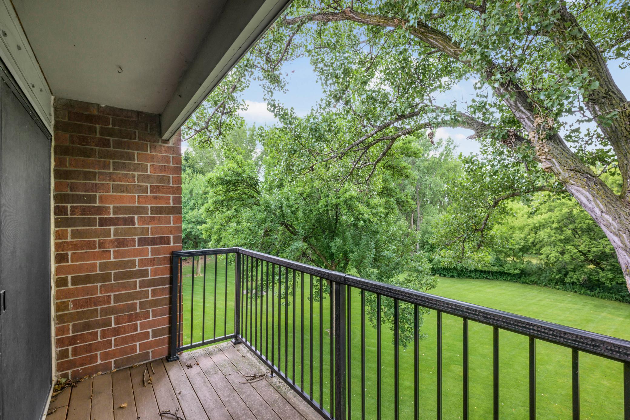 4 Pine Tree Drive 321 — photo