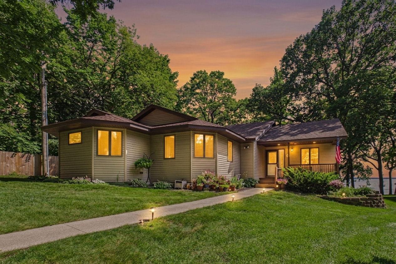 12231 N Shore Drive — photo
