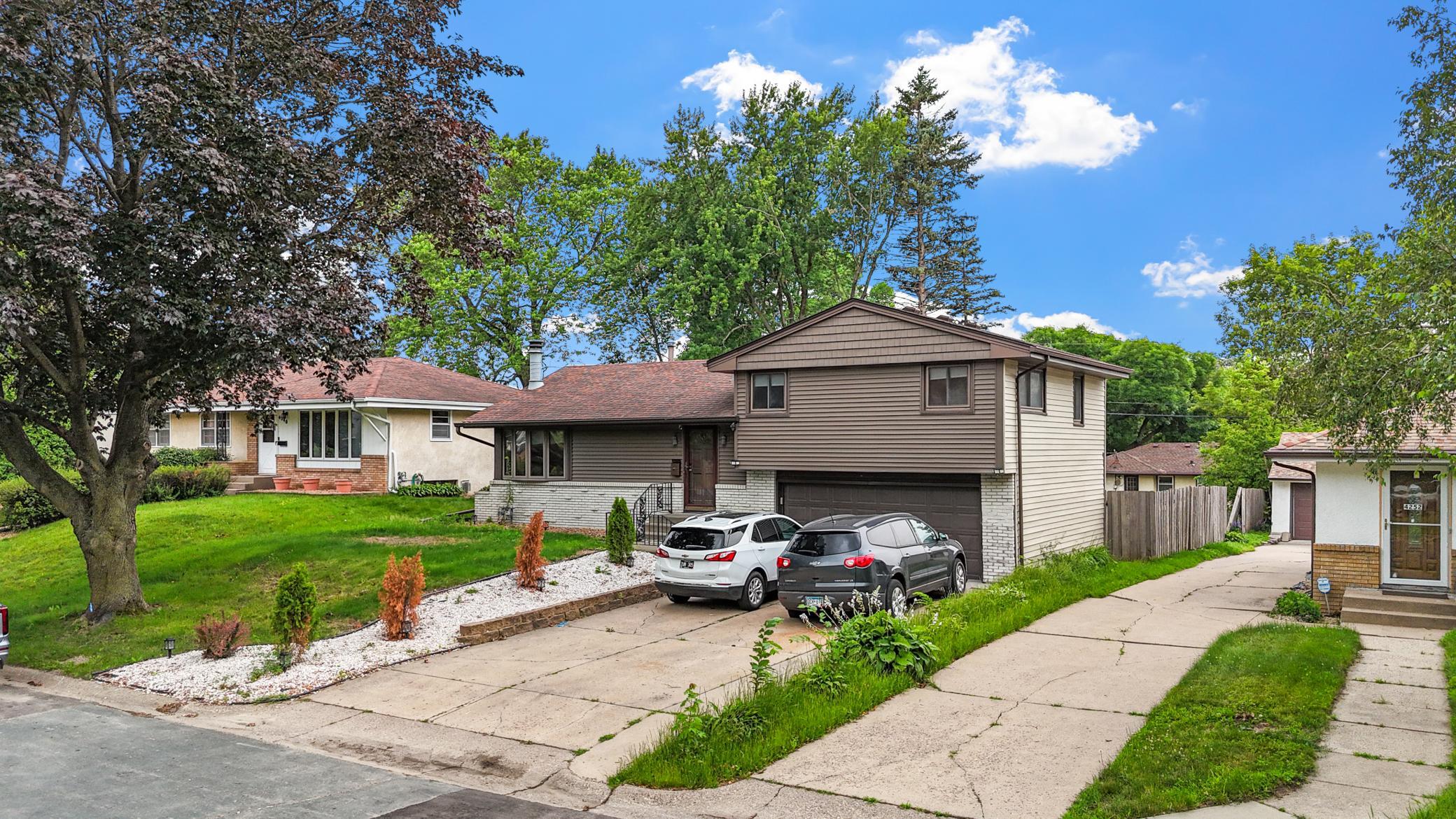 4246 Royce Street NE — photo
