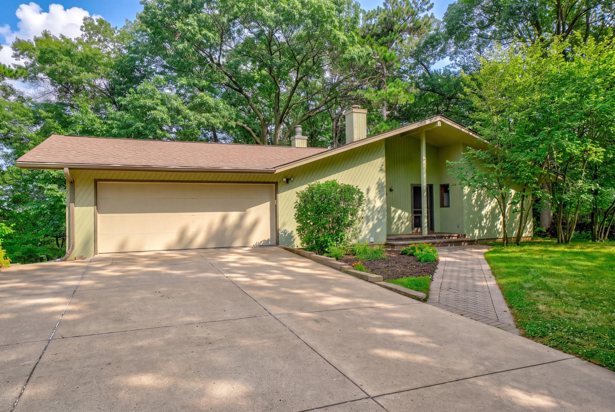 515 Pine Tree Trail — photo