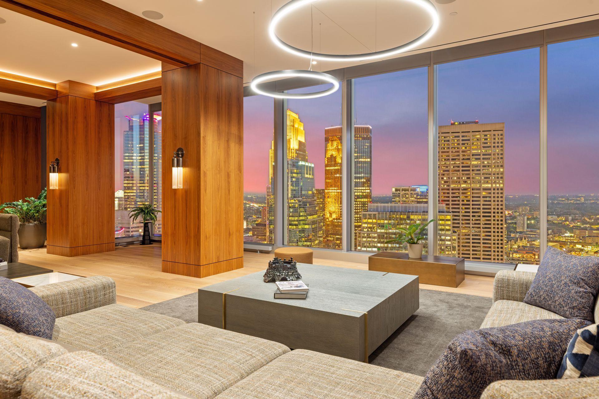 255 Hennepin Avenue 3505 — photo