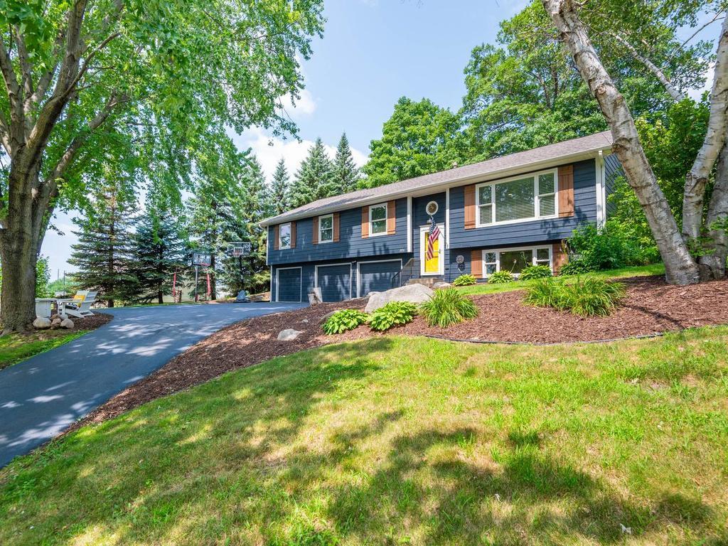 1036 Sunny Ridge Drive — photo