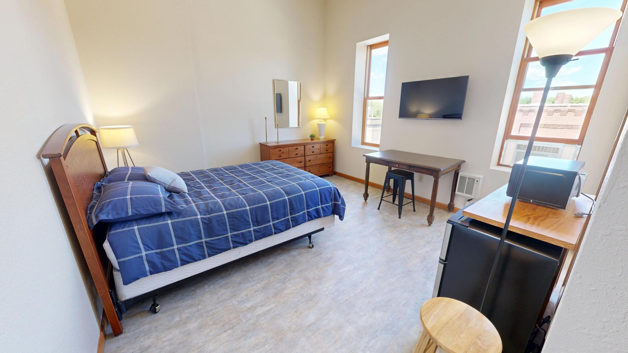 542 Benson Avenue SW 208Ensuite — photo
