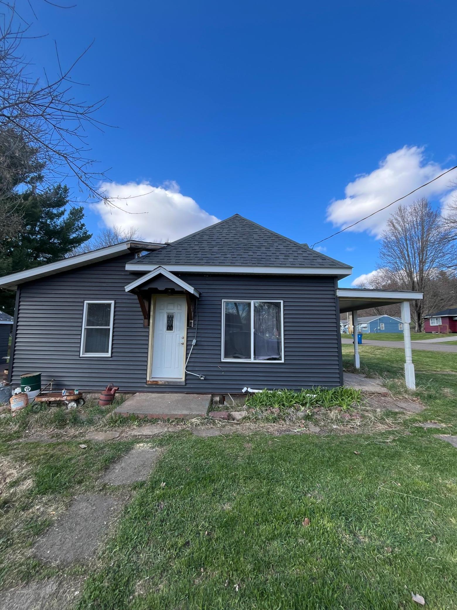 225 E Allen Street — photo