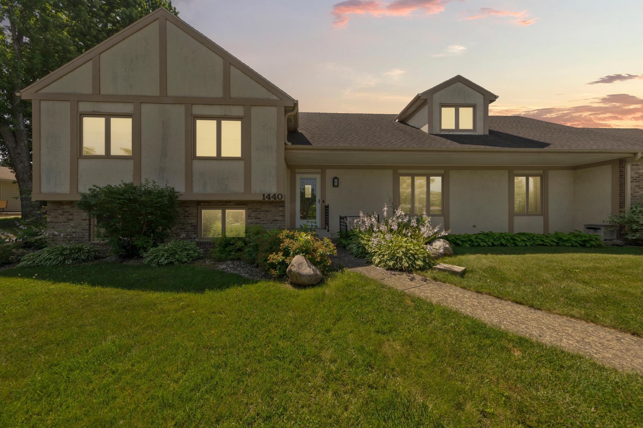 1440 Sunset Drive SW — photo