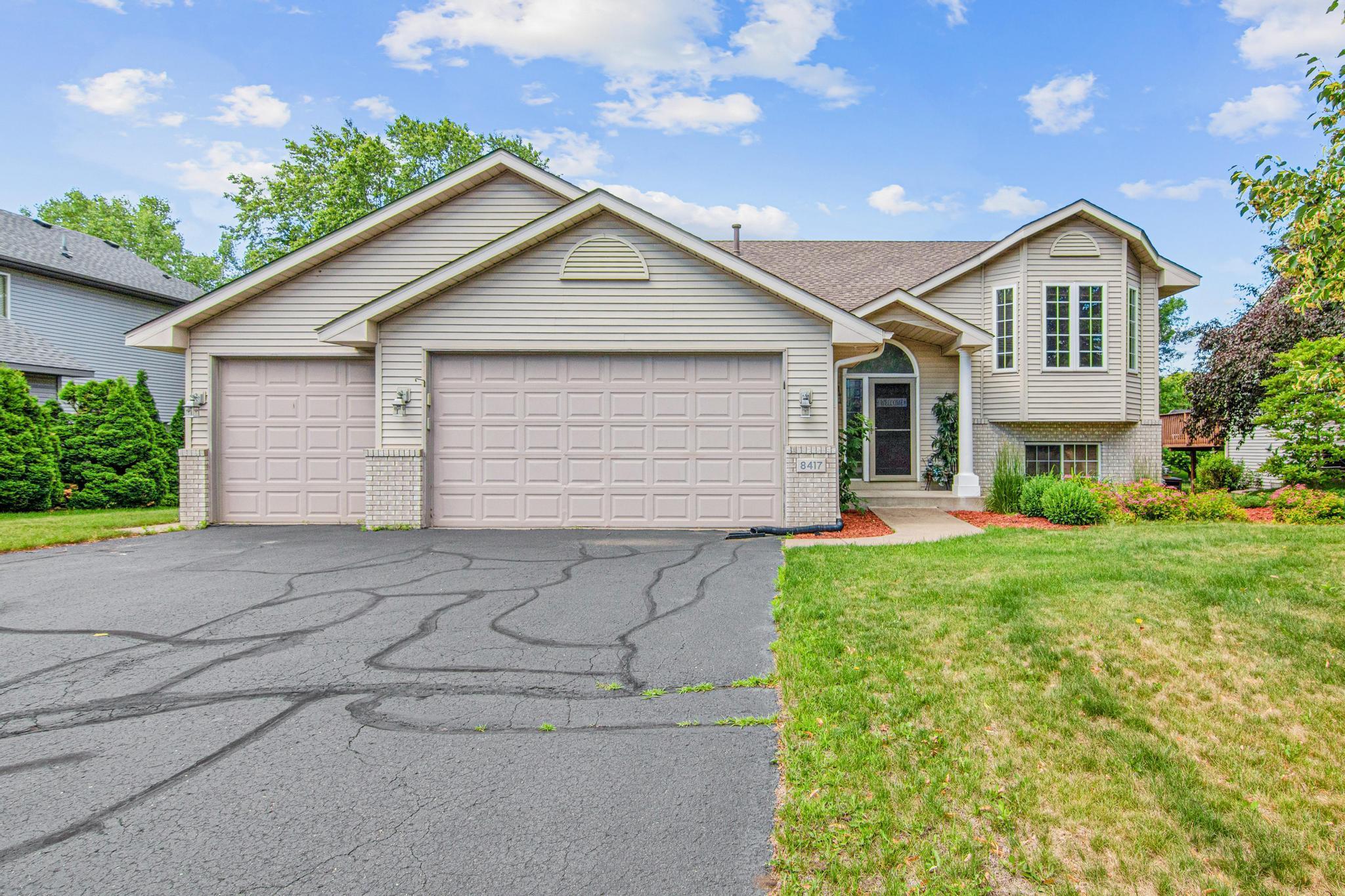 8417 Ashford Road — photo