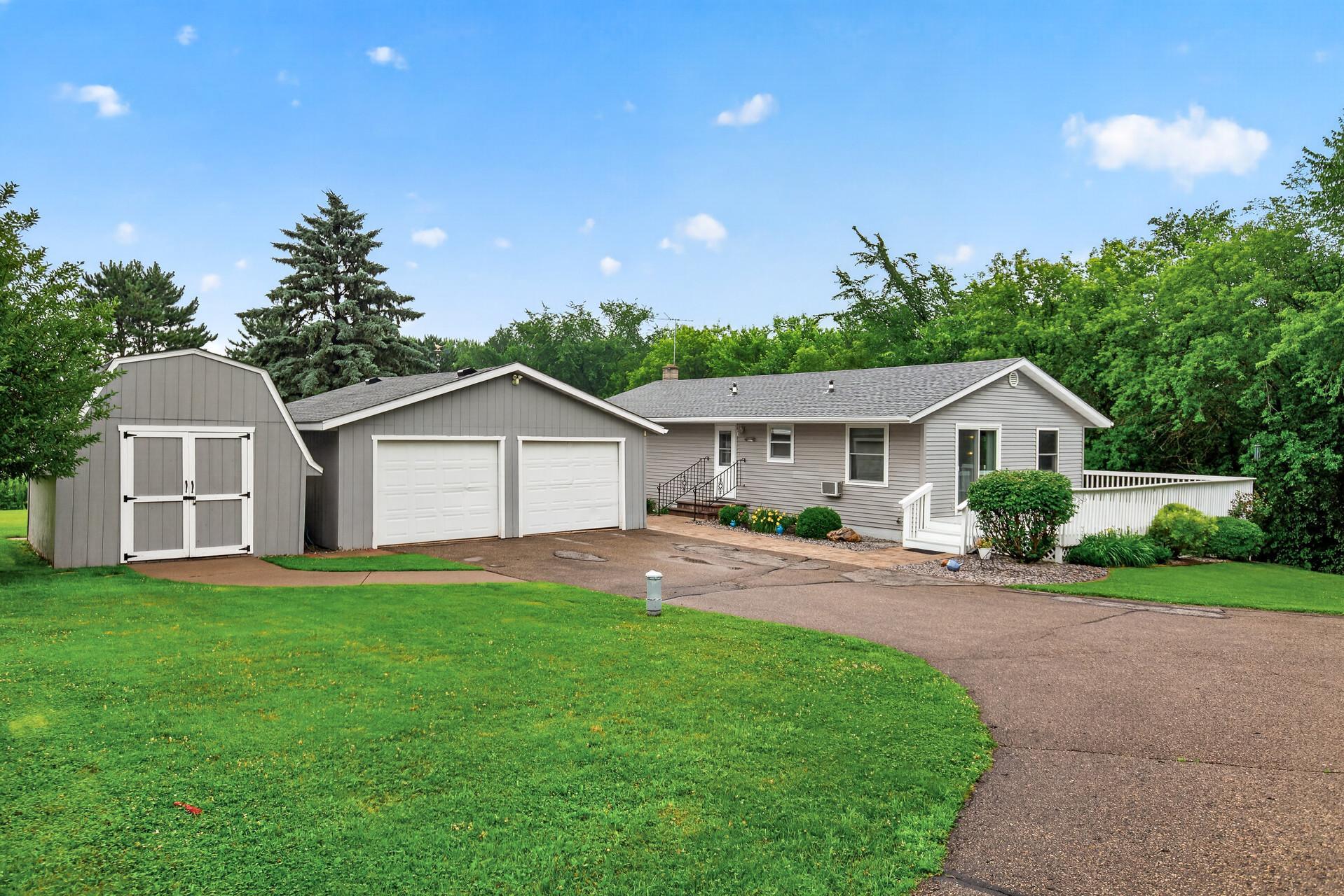 843 Yellowstone Trail — photo