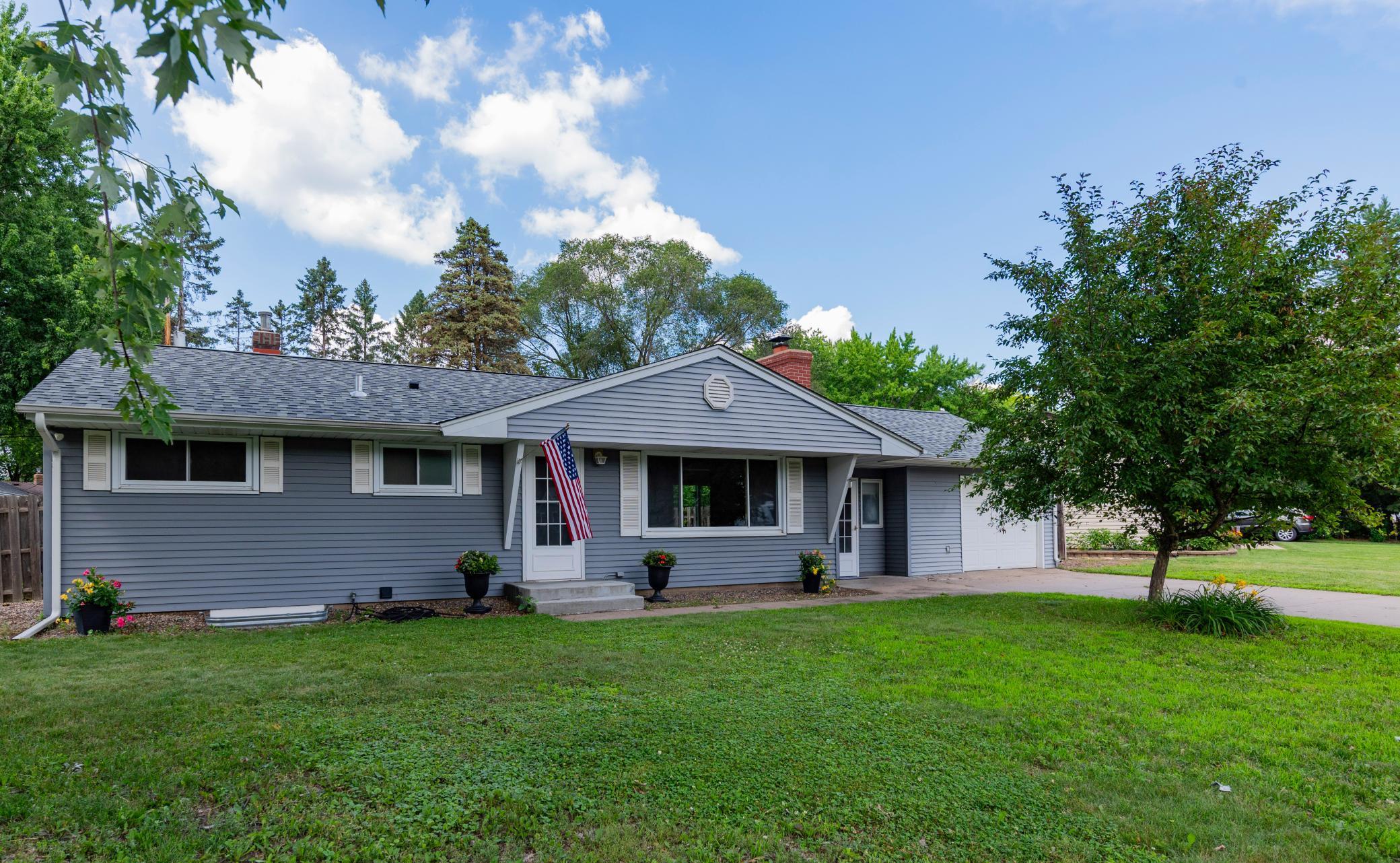 2327 Circle Drive — photo